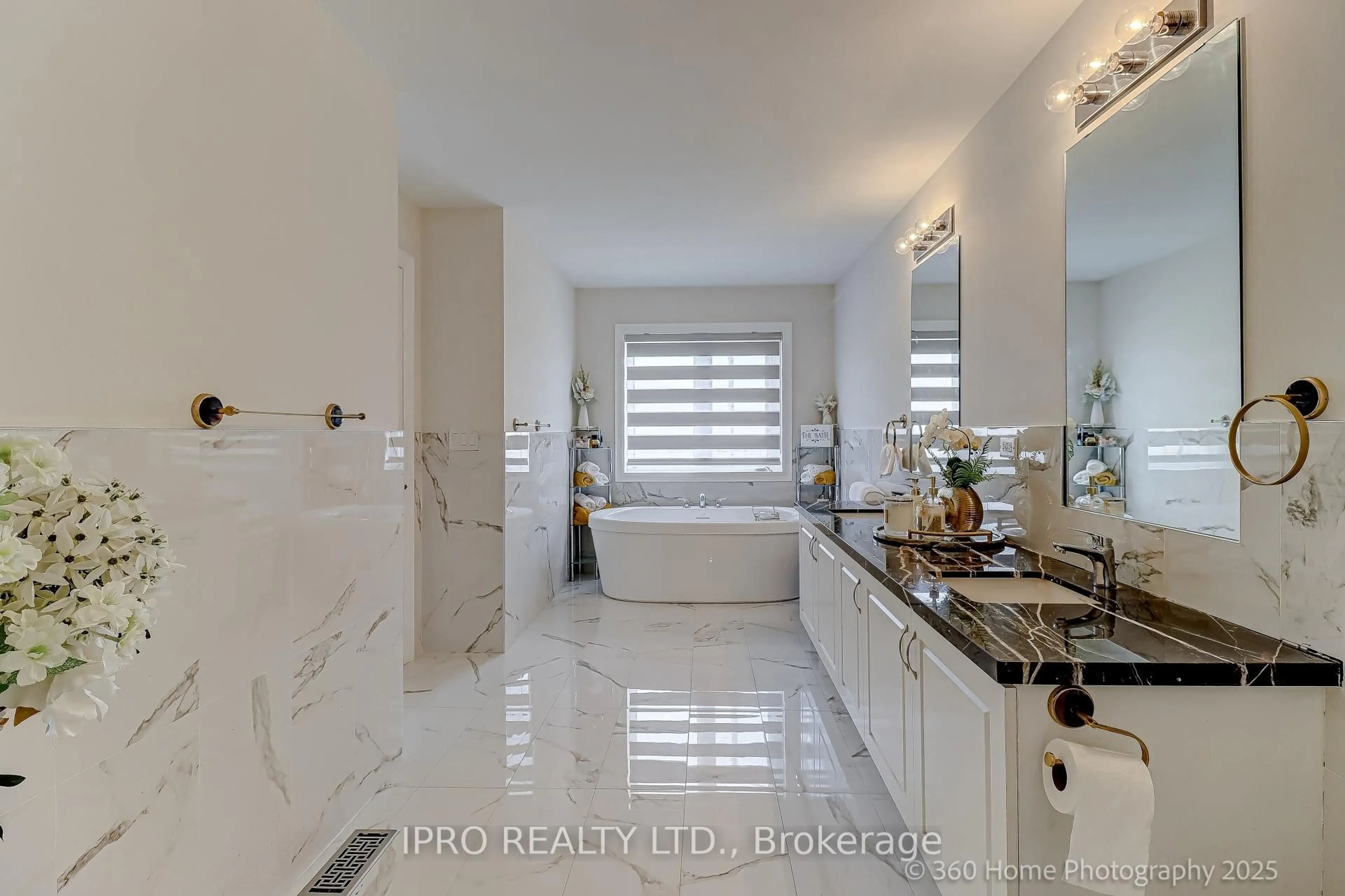 Contemporary bathroom, ceramic/tile floor for 2486 Florentine Pl, Pickering Ontario L1X 0H2