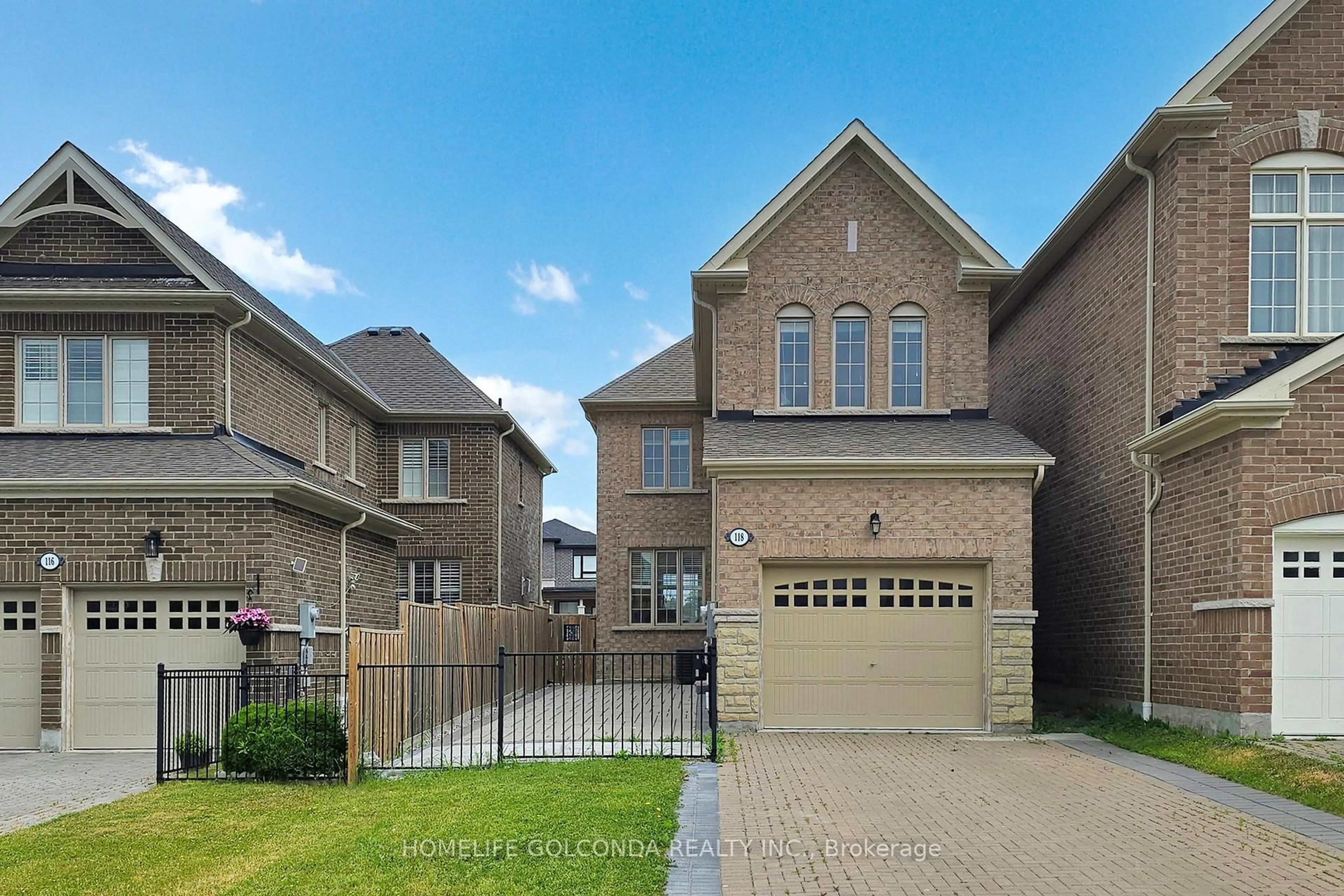 Home with brick exterior material, street for 118 Braebrook Dr, Whitby Ontario L1R 0M9
