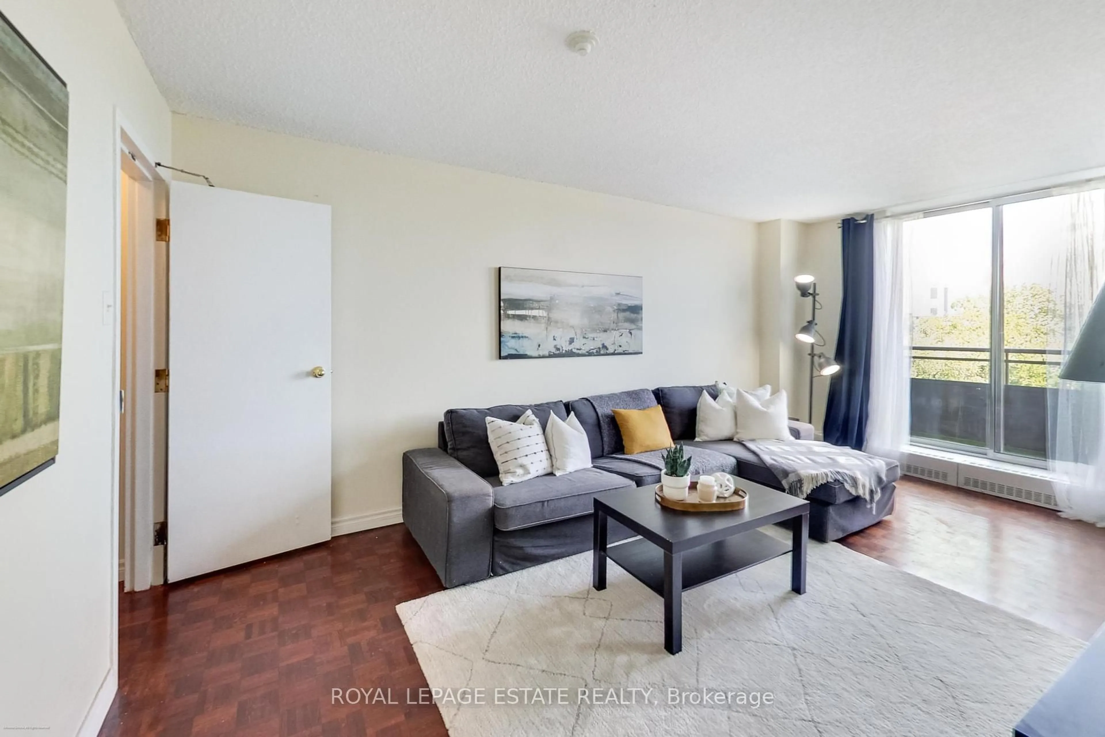 Living room with furniture, unknown for 1071 woodbine Ave #408, Toronto Ontario M4C 4C2