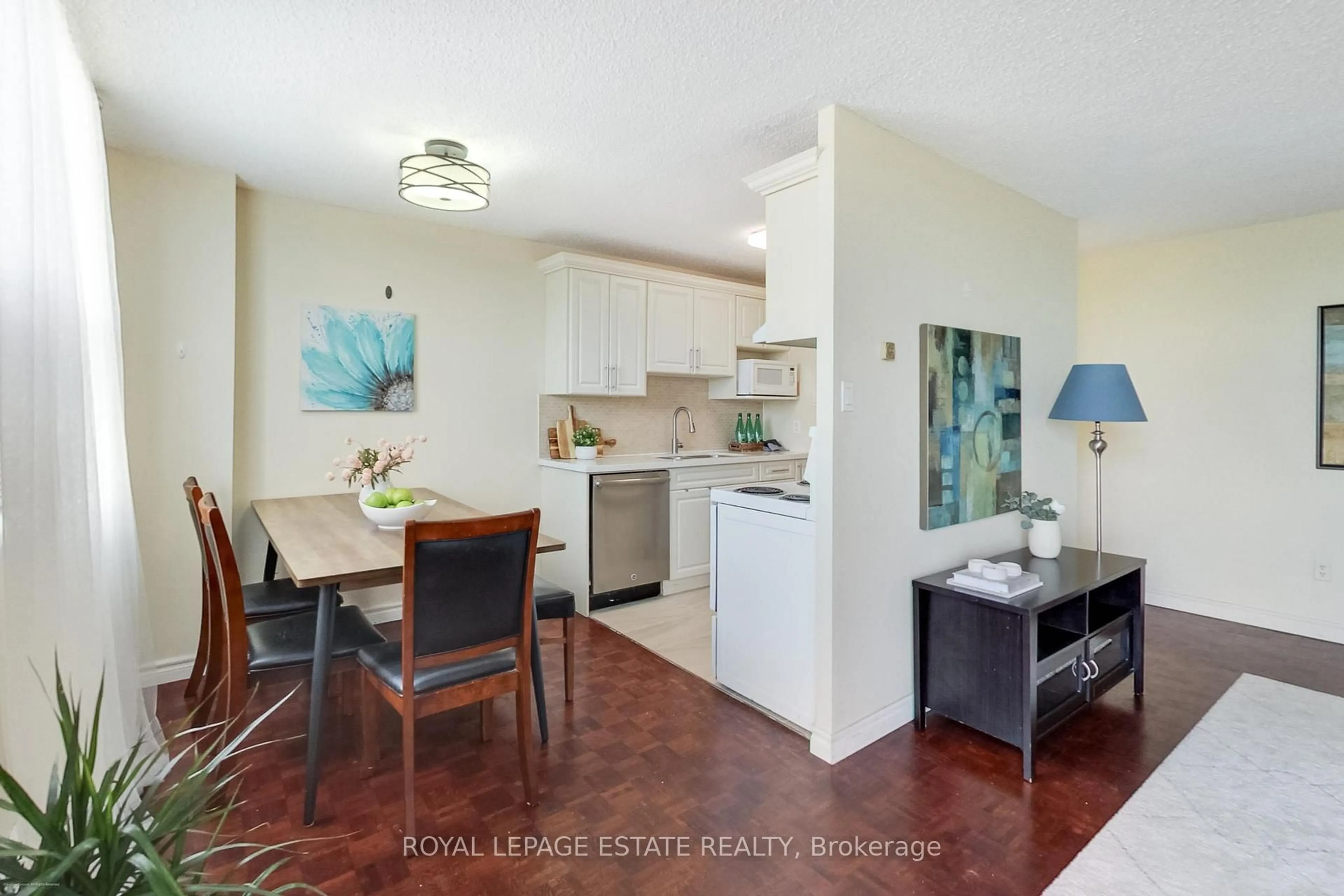 Unknown for 1071 woodbine Ave #408, Toronto Ontario M4C 4C2
