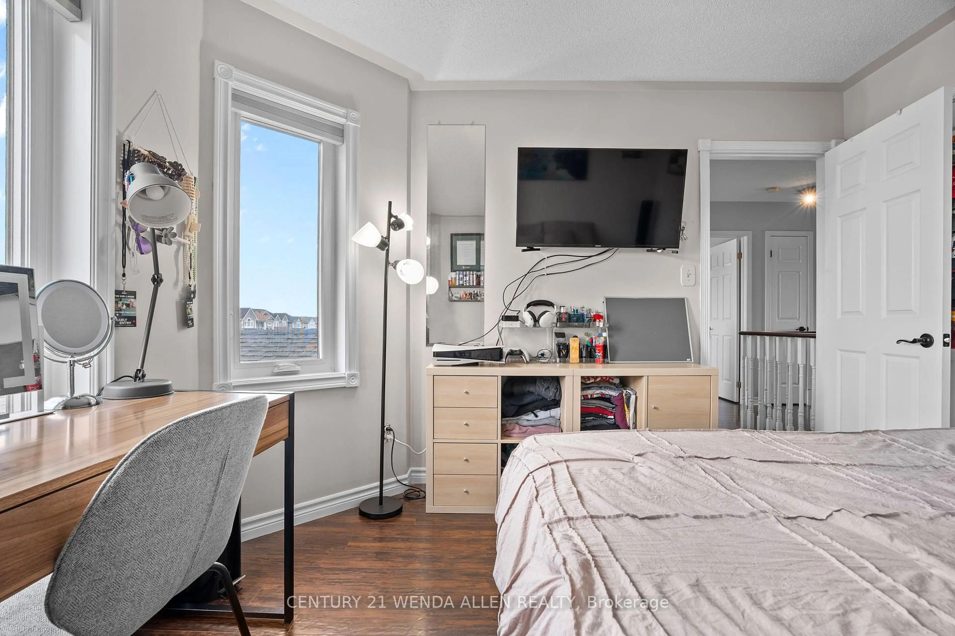 Bedroom with bed, wood/laminate floor for 6 Hammond St, Clarington Ontario L1C 5E5