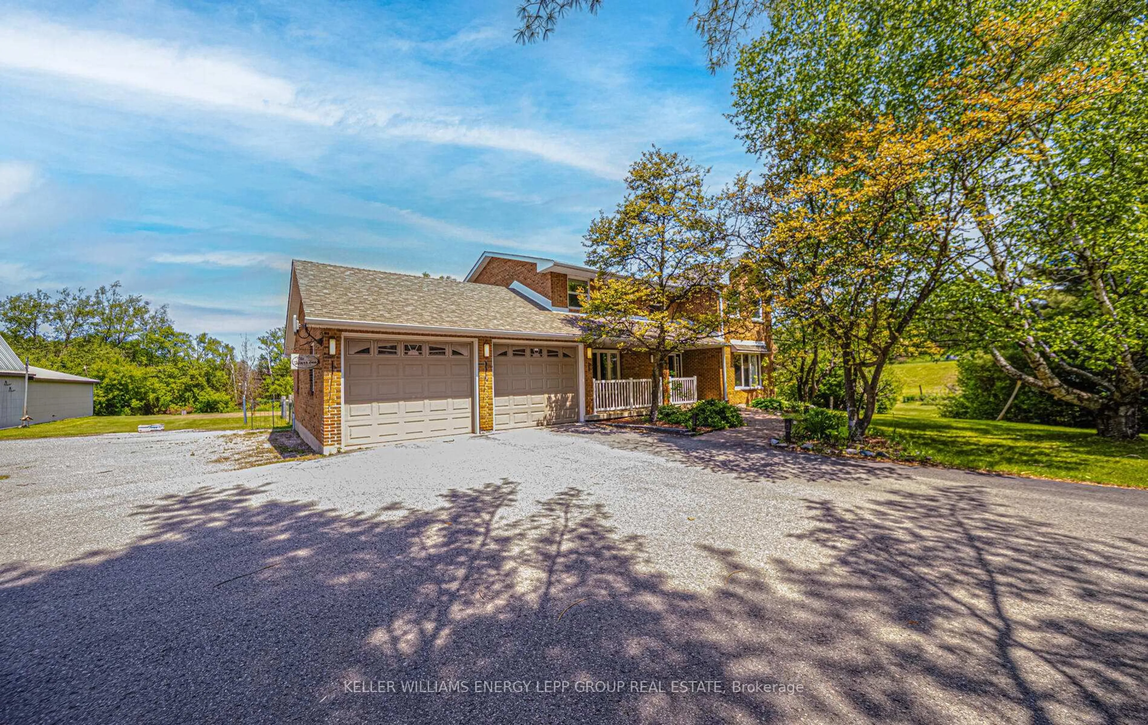 A pic from outside/outdoor area/front of a property/back of a property/a pic from drone, unknown for 311 Regional Road 21, Scugog Ontario L9L 1B5