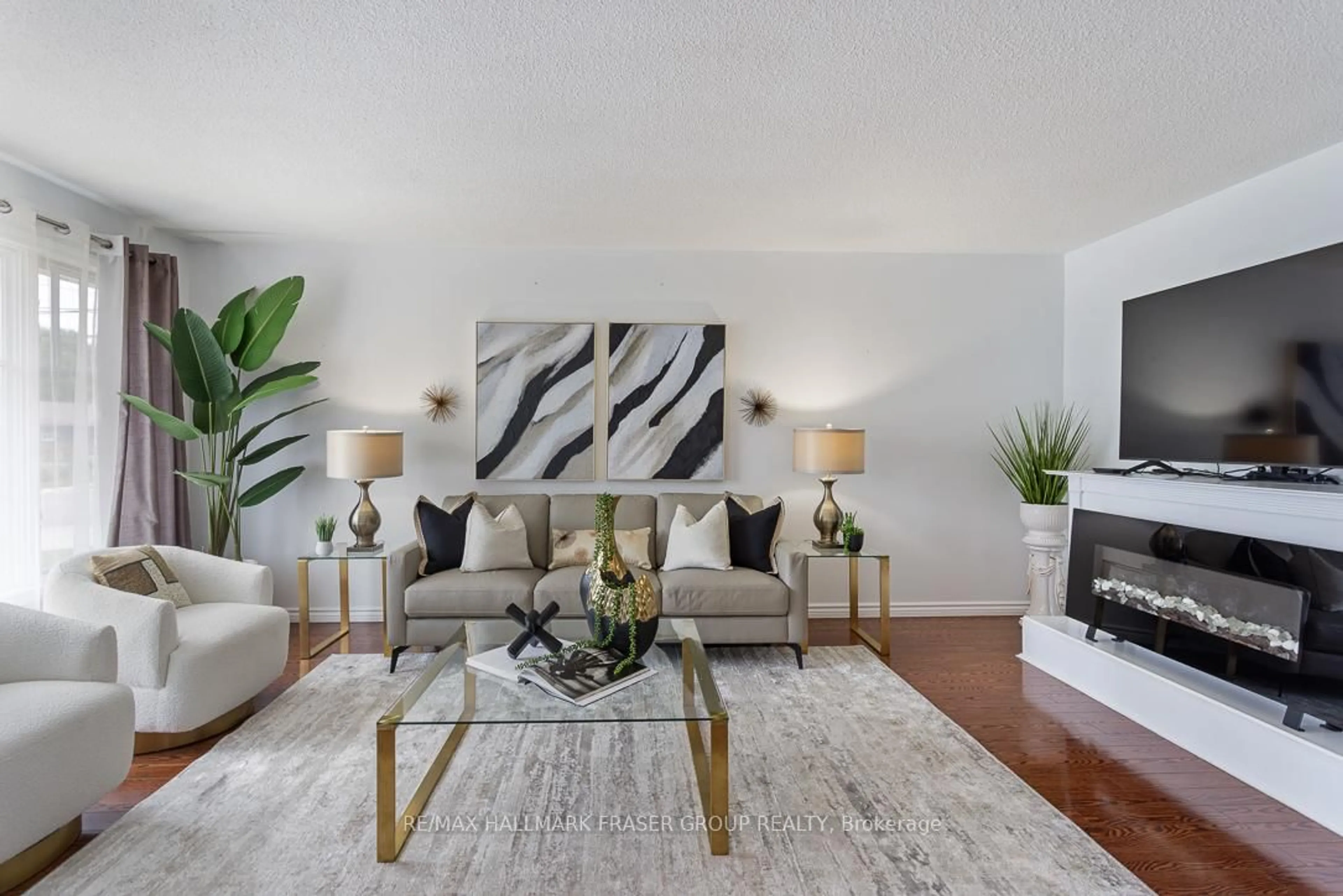 Living room with furniture, unknown for 756 Hillcrest Rd, Pickering Ontario L1W 2P4