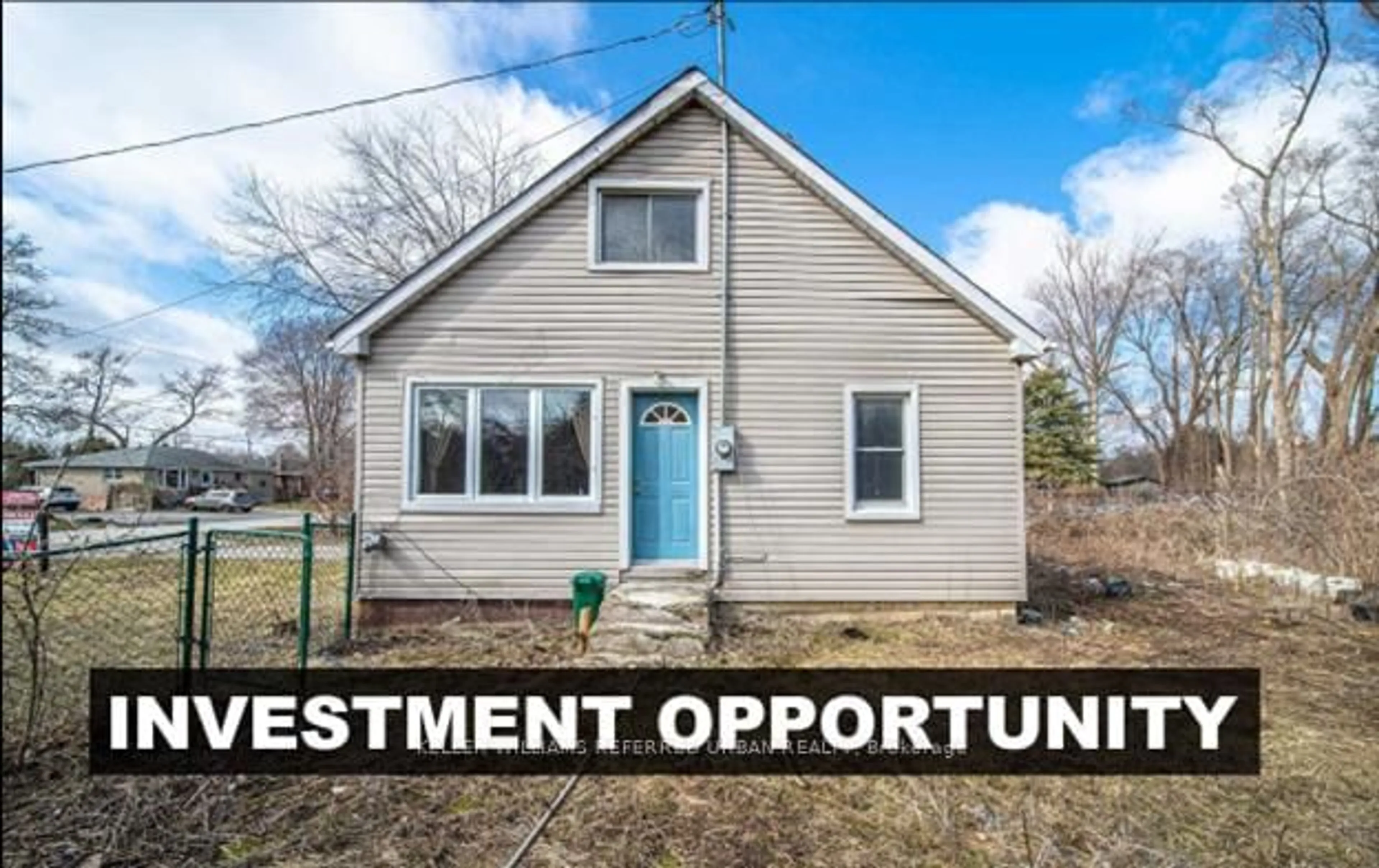 Home with vinyl exterior material, street for 600 Hickory St, Whitby Ontario L1N 3X9