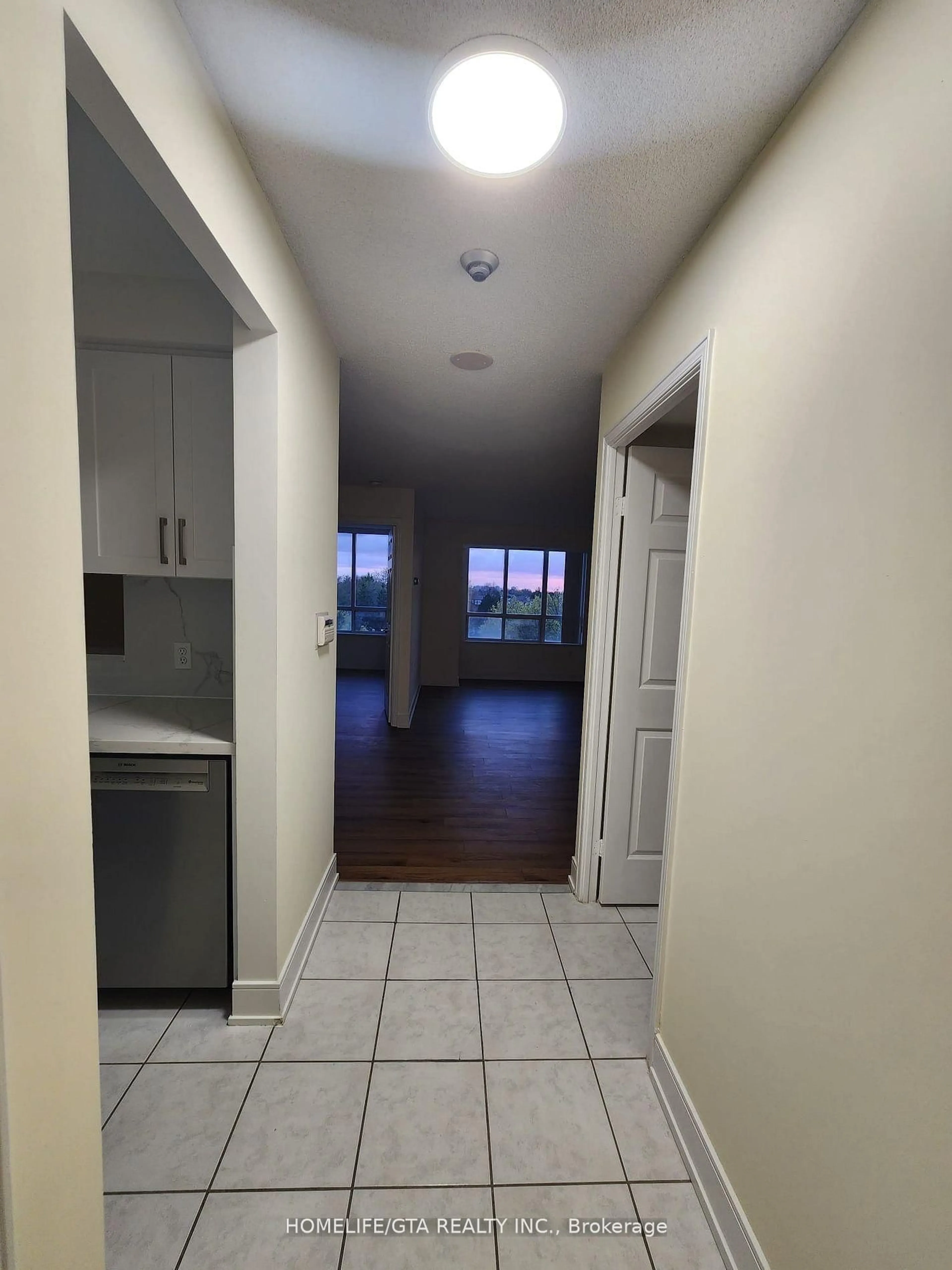 A pic of a room for 2628 Mccowan Rd #716, Toronto Ontario M1S 5J8