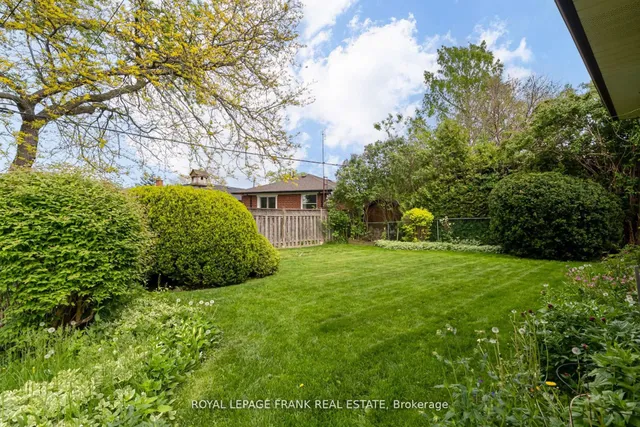 Primary image of 29 Sedgemount Dr