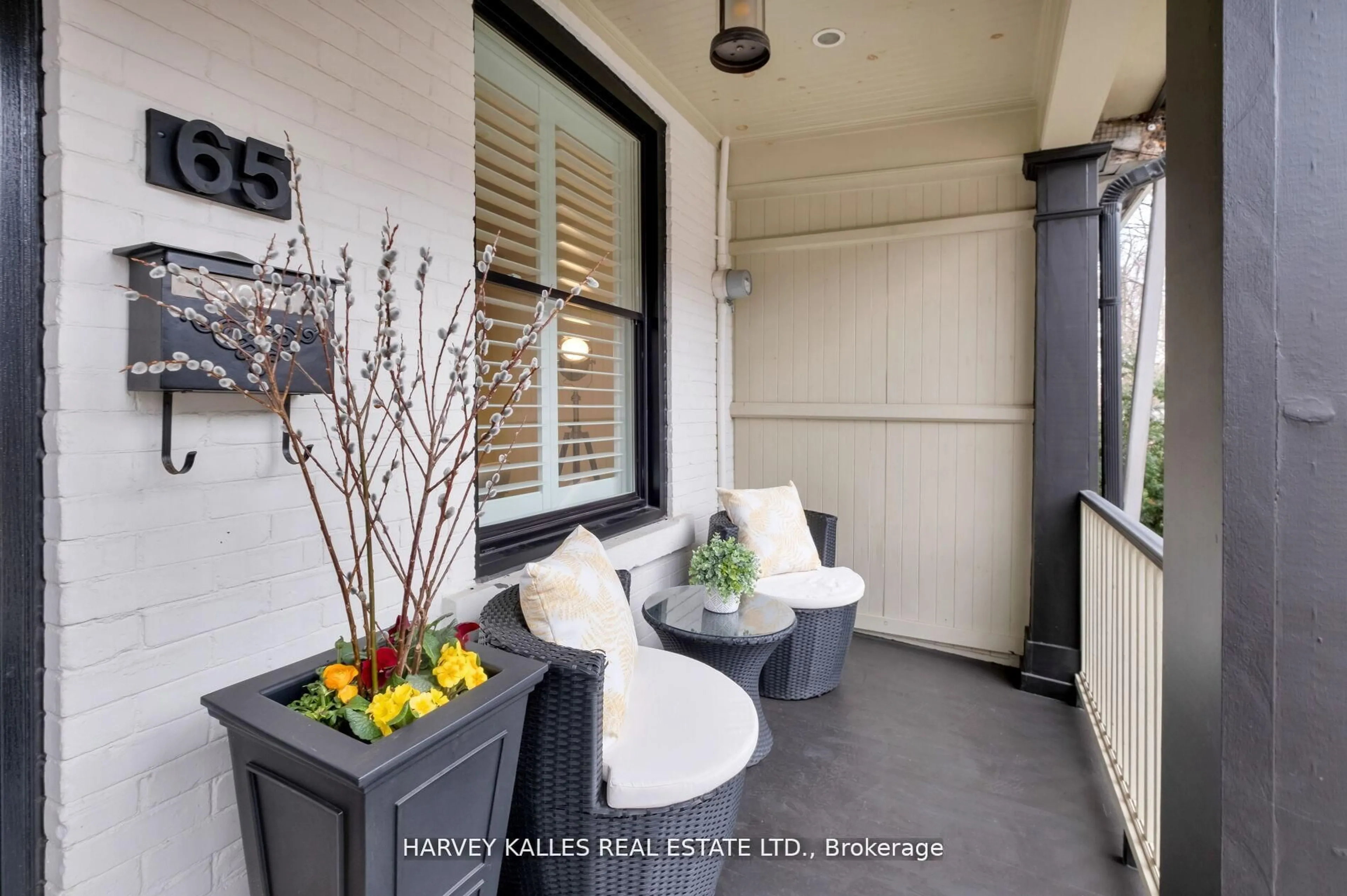 Indoor entryway for 65 Tiverton Ave, Toronto Ontario M4M 2M1