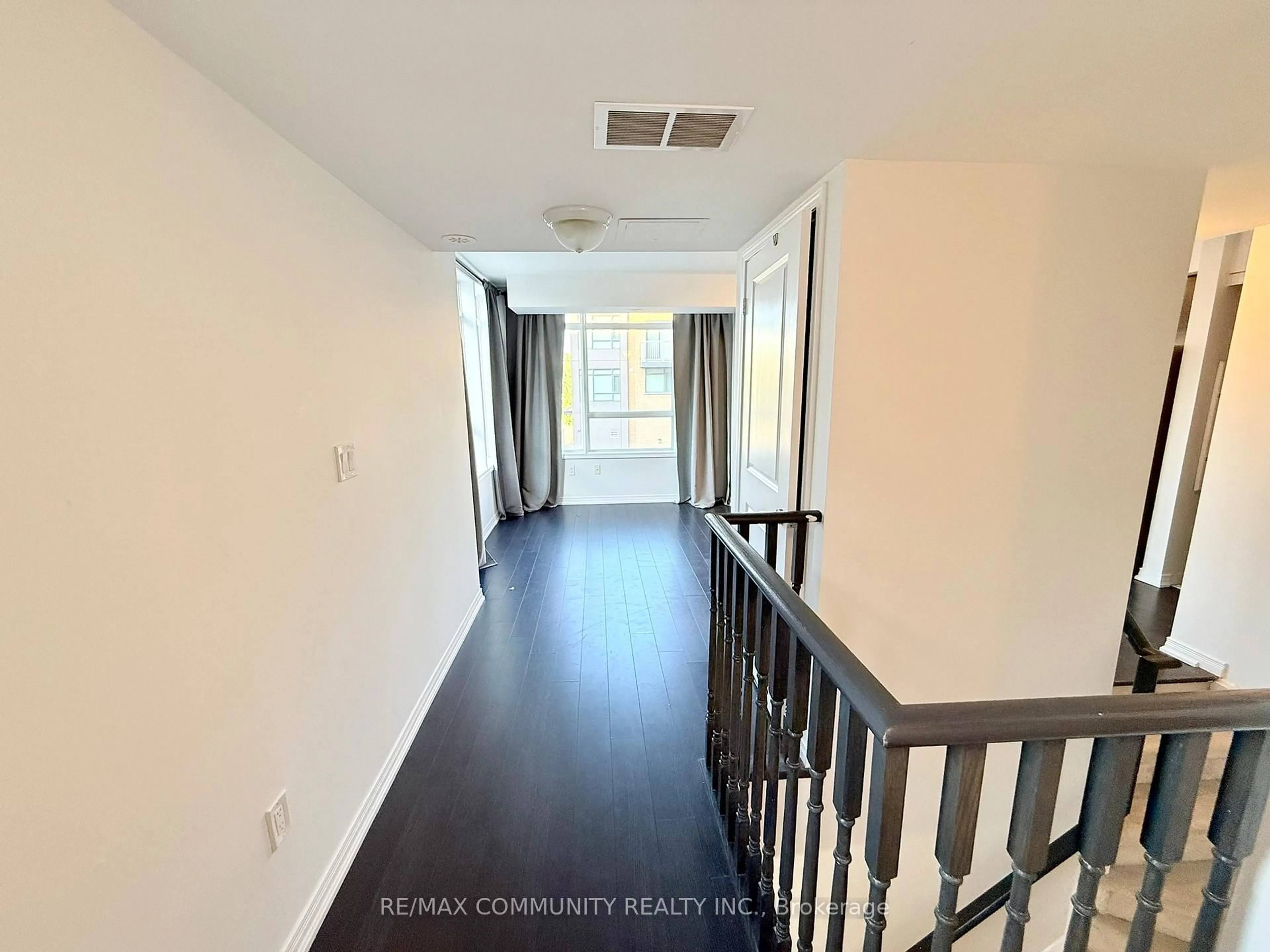 A pic of a room for 80 Orchid Place Dr #311, Toronto Ontario M1B 0C4