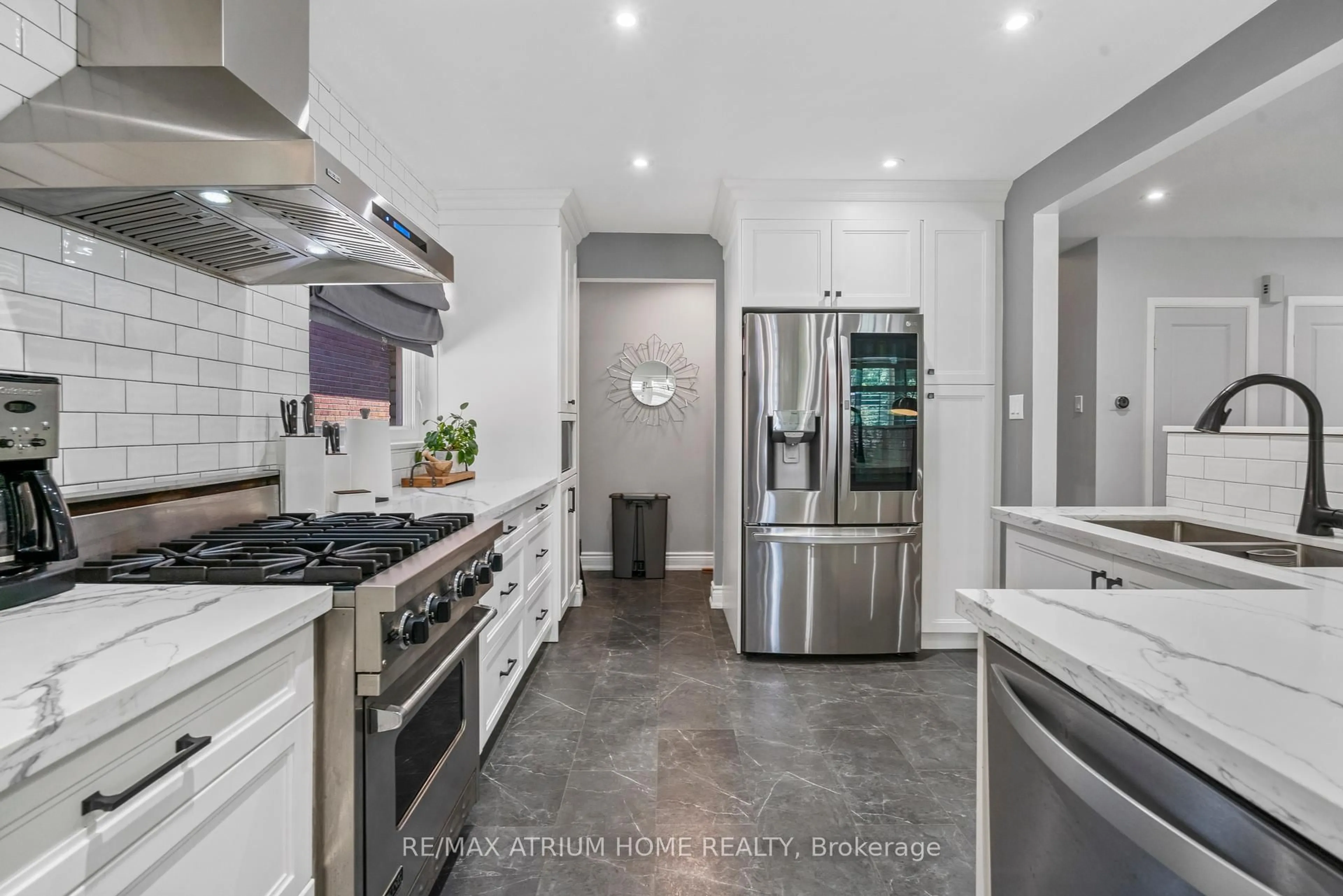 Contemporary kitchen, ceramic/tile floor for 33 Moraine Hill Dr, Toronto Ontario M1T 2A1