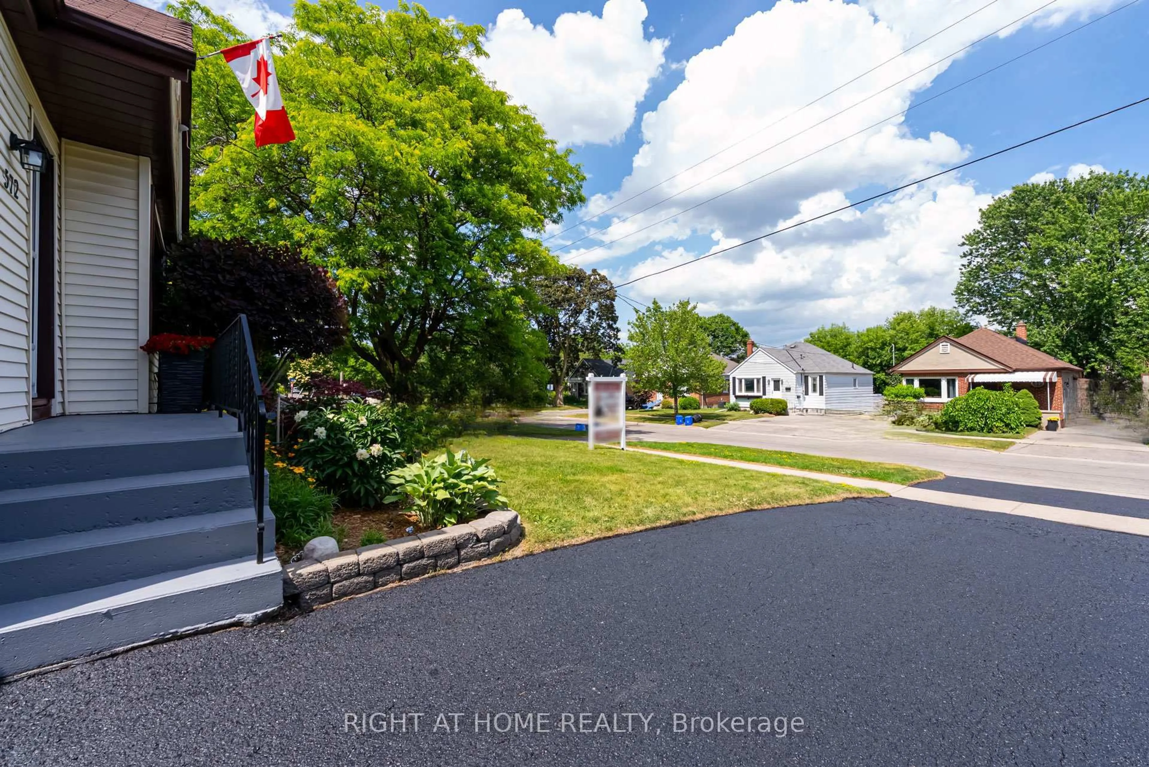 A pic from outside/outdoor area/front of a property/back of a property/a pic from drone, street for 572 Grierson St, Oshawa Ontario L1G 5J1