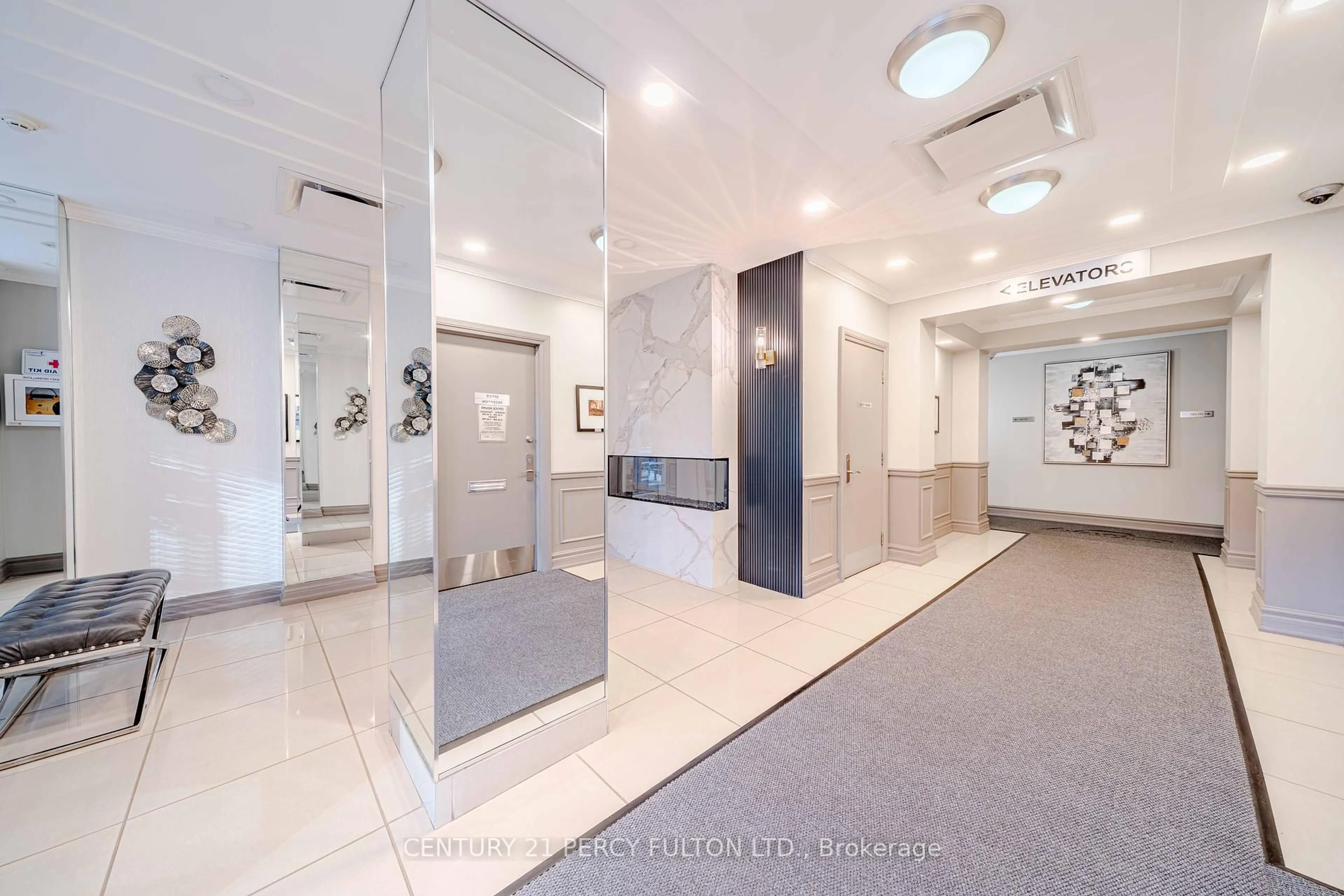 Indoor foyer for 1200 The Esplanade #615, Pickering Ontario L1V 6V3