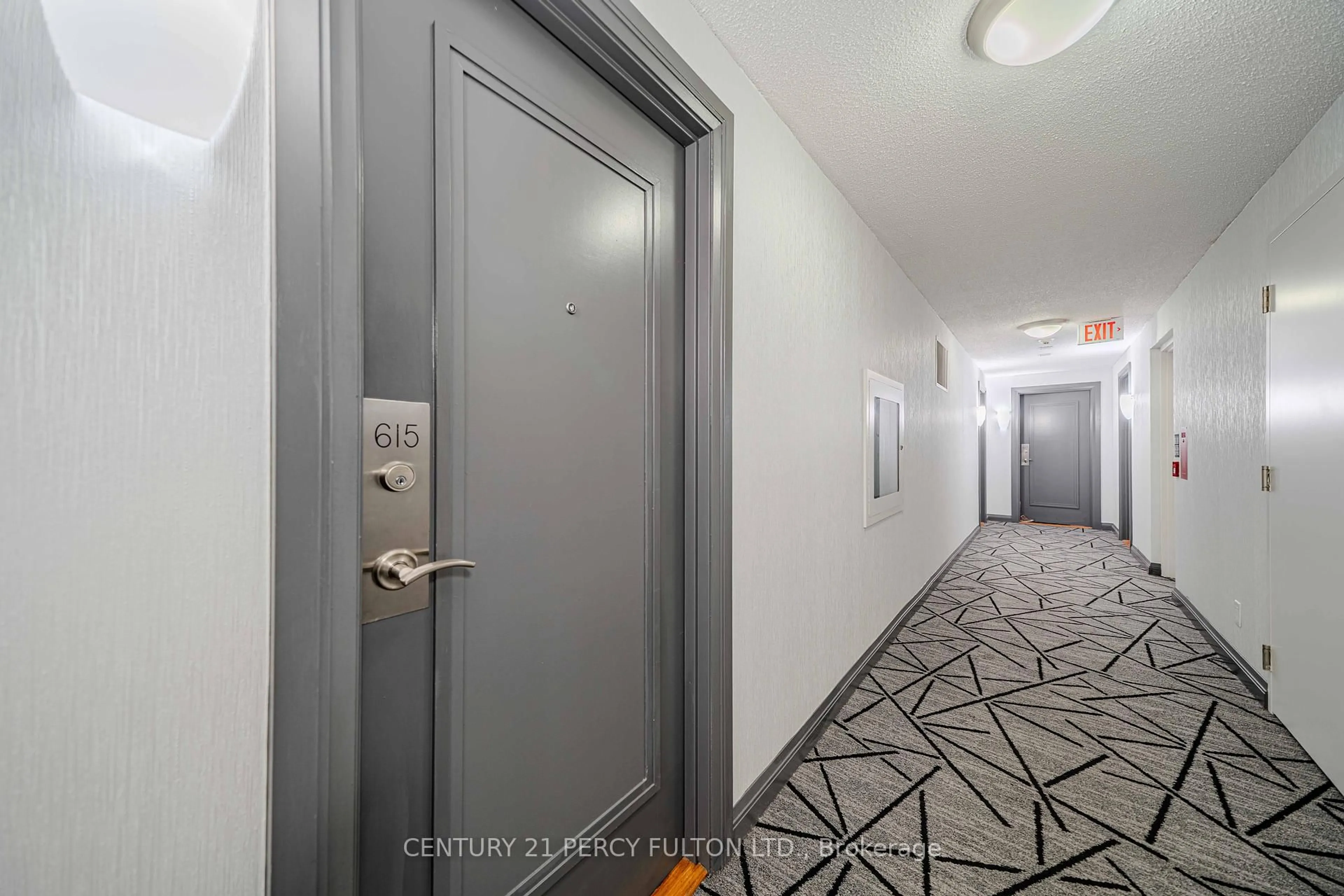 Indoor foyer for 1200 The Esplanade #615, Pickering Ontario L1V 6V3