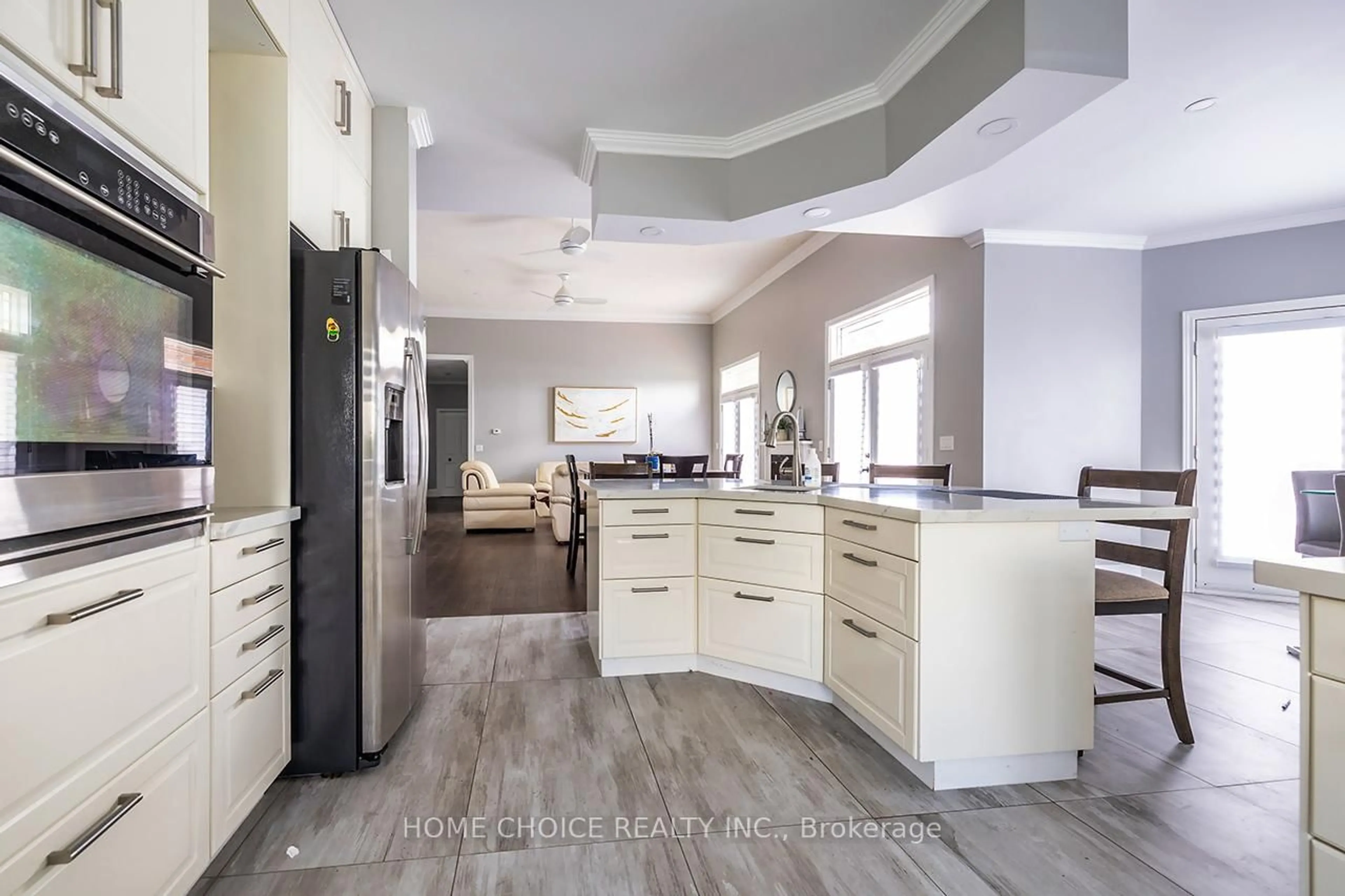 Open concept kitchen, unknown for 961 Coates Rd, Oshawa Ontario L1H 7K4