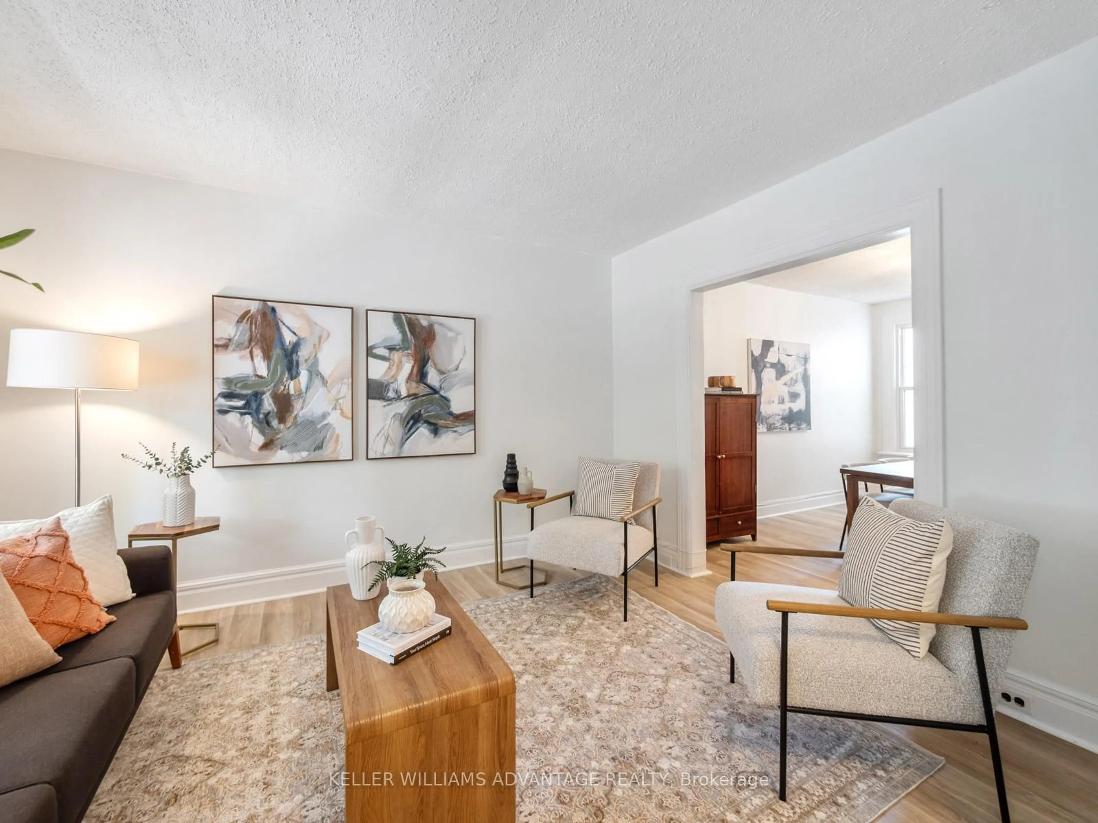Living room with furniture, unknown for 25 Bellefair Ave, Toronto Ontario M4L 3T7