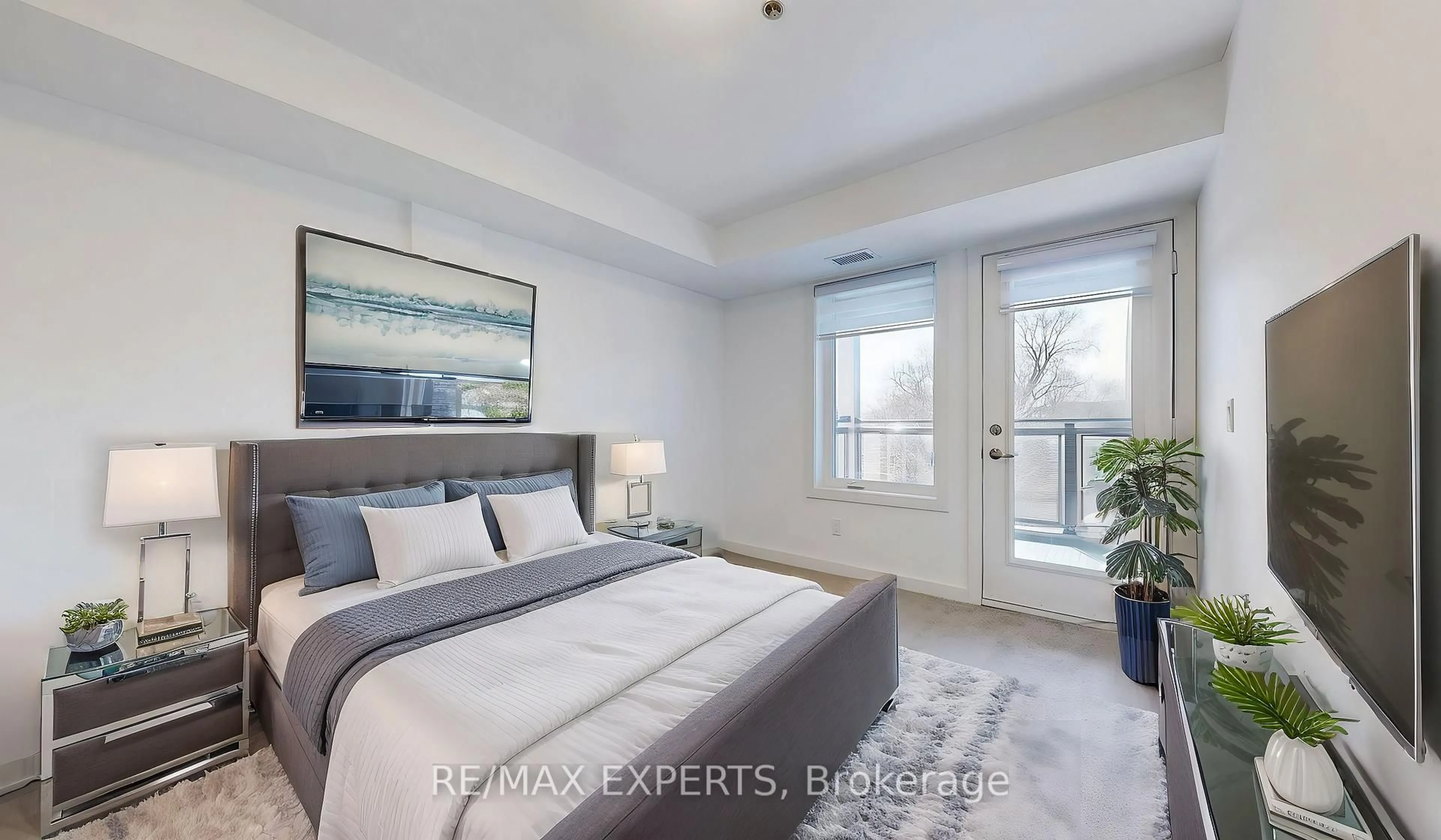 Bedroom with bed, unknown for 45 Connaught Ave #303, Toronto Ontario M4L 2V8