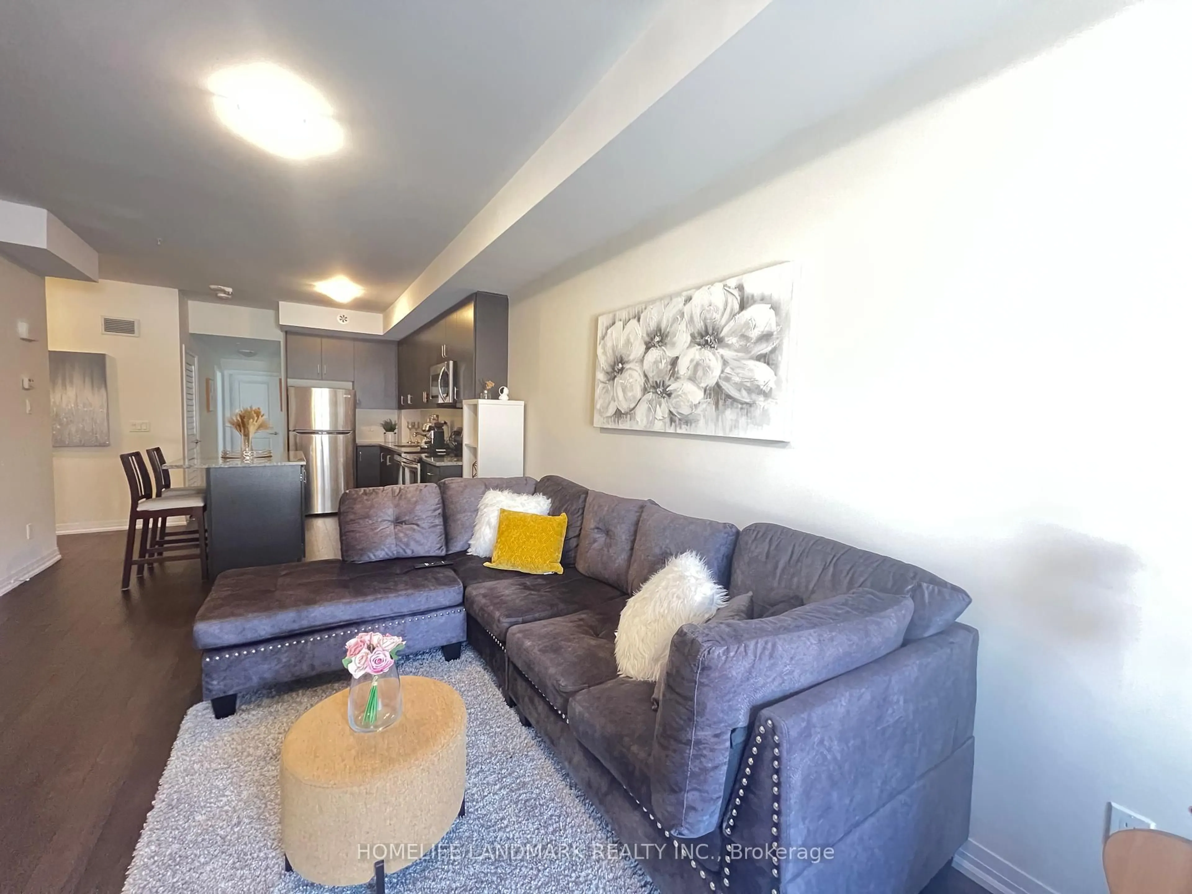 Living room with furniture, unknown for 2635 William Jackson Dr #810, Pickering Ontario L1X 0L4