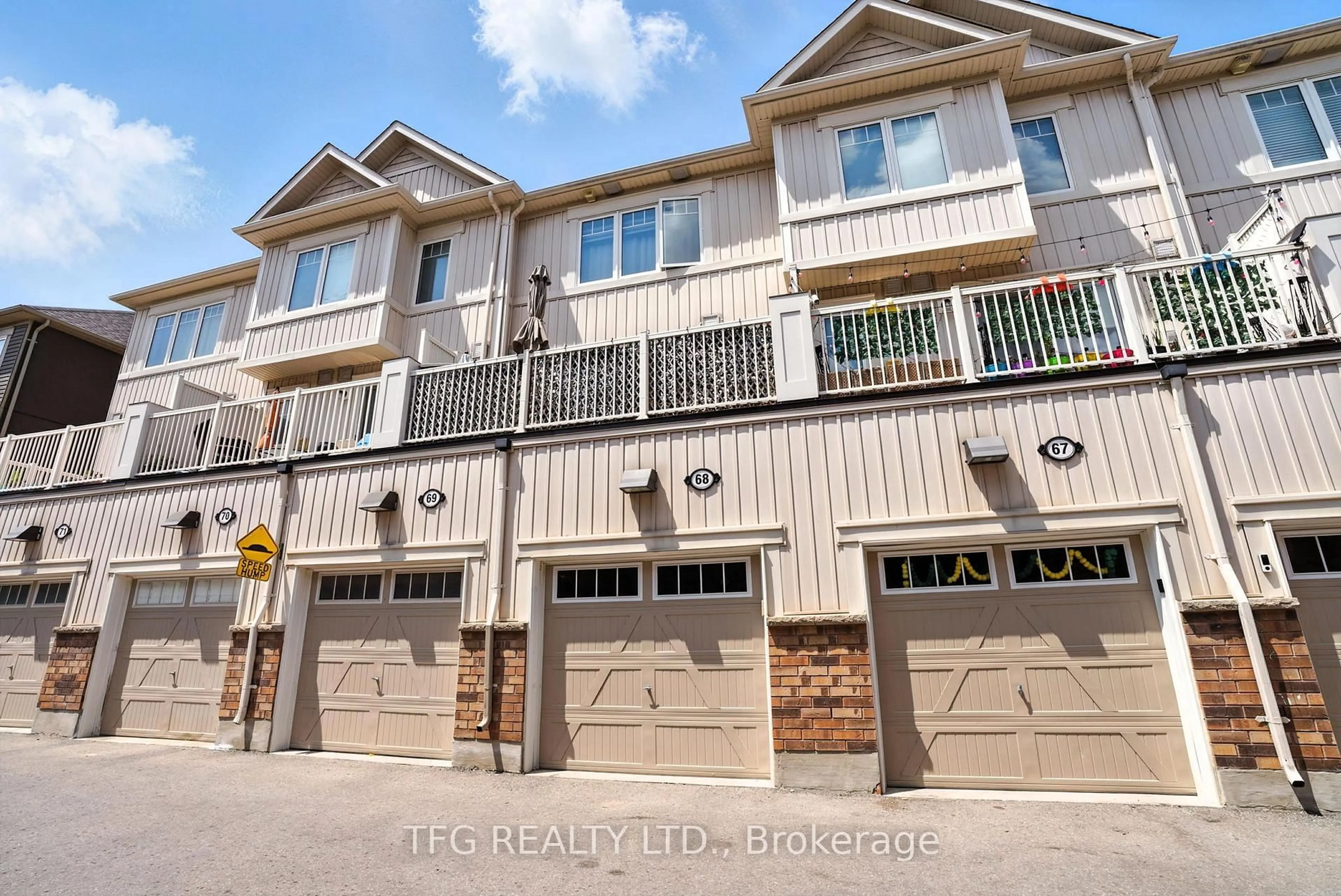 Unknown for 2500 Hill Rise Crt #68, Oshawa Ontario L1L 0M6