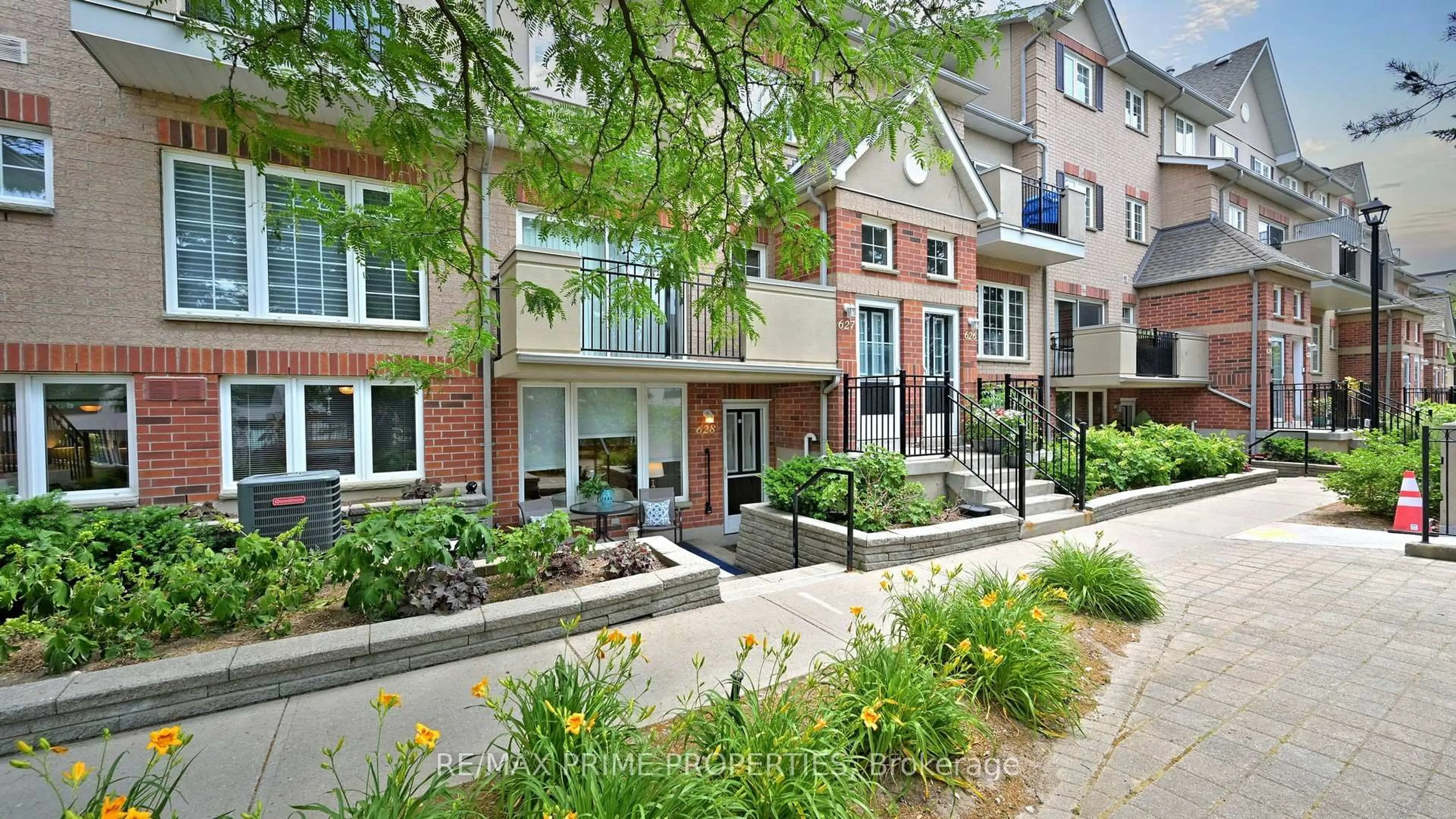Home with brick exterior material, street for 1400 The Esplanade #628, Pickering Ontario L1V 6V2