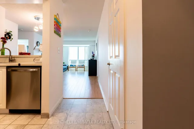 Additional property image - 1 Lee Centre Dr Unit 1506
