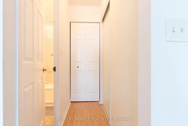 Additional property image - 1 Lee Centre Dr Unit 1506