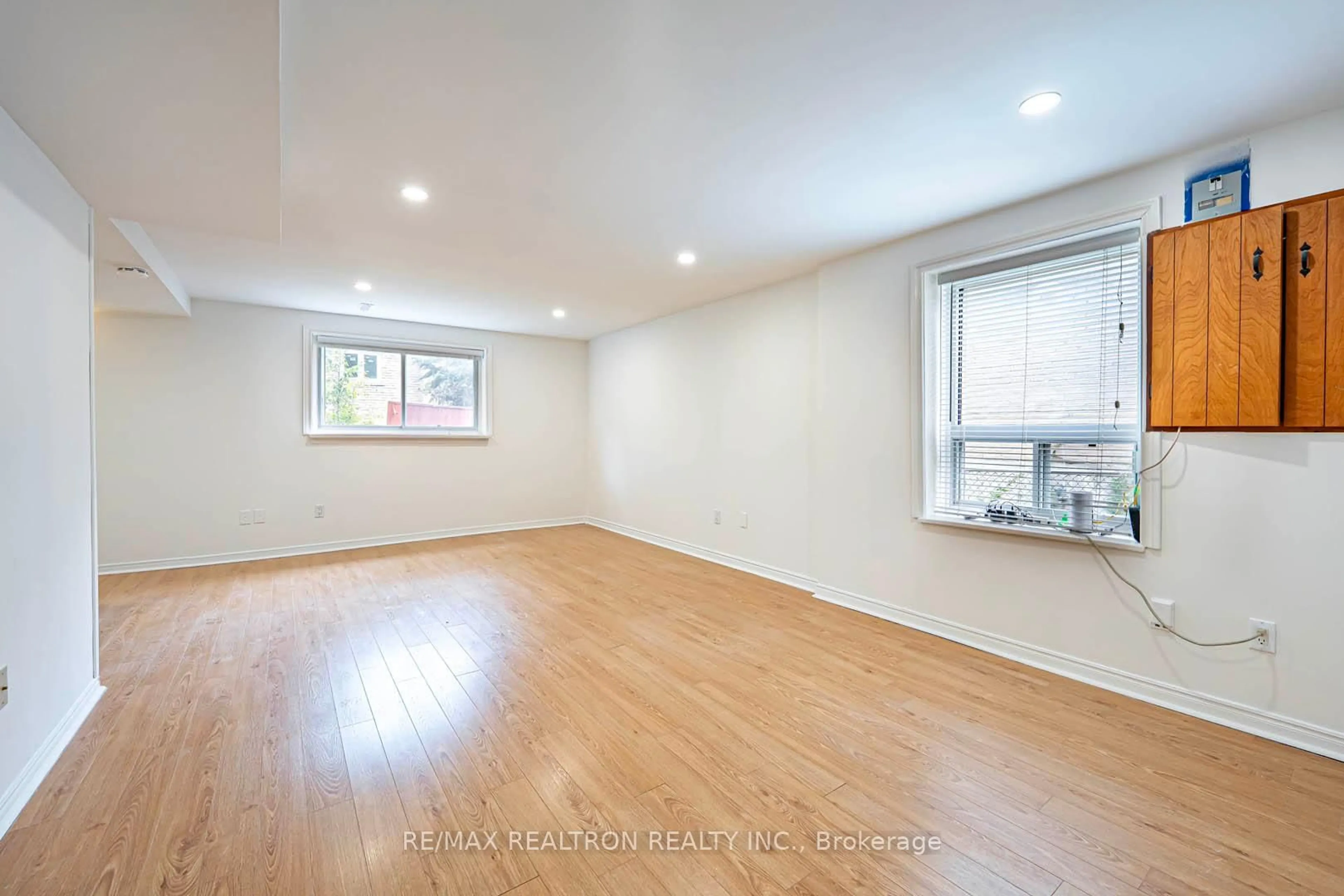 A pic of a room for 28 Invergordon Ave, Toronto Ontario M1S 2Y8