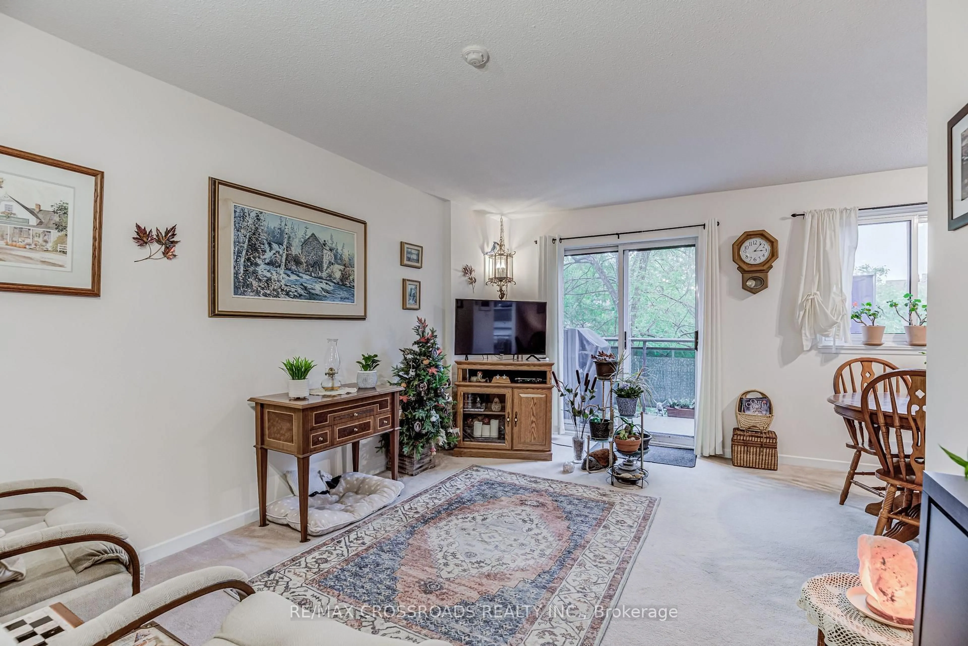 Living room with furniture, unknown for 140 Ling Rd #97, Toronto Ontario M1E 4V9