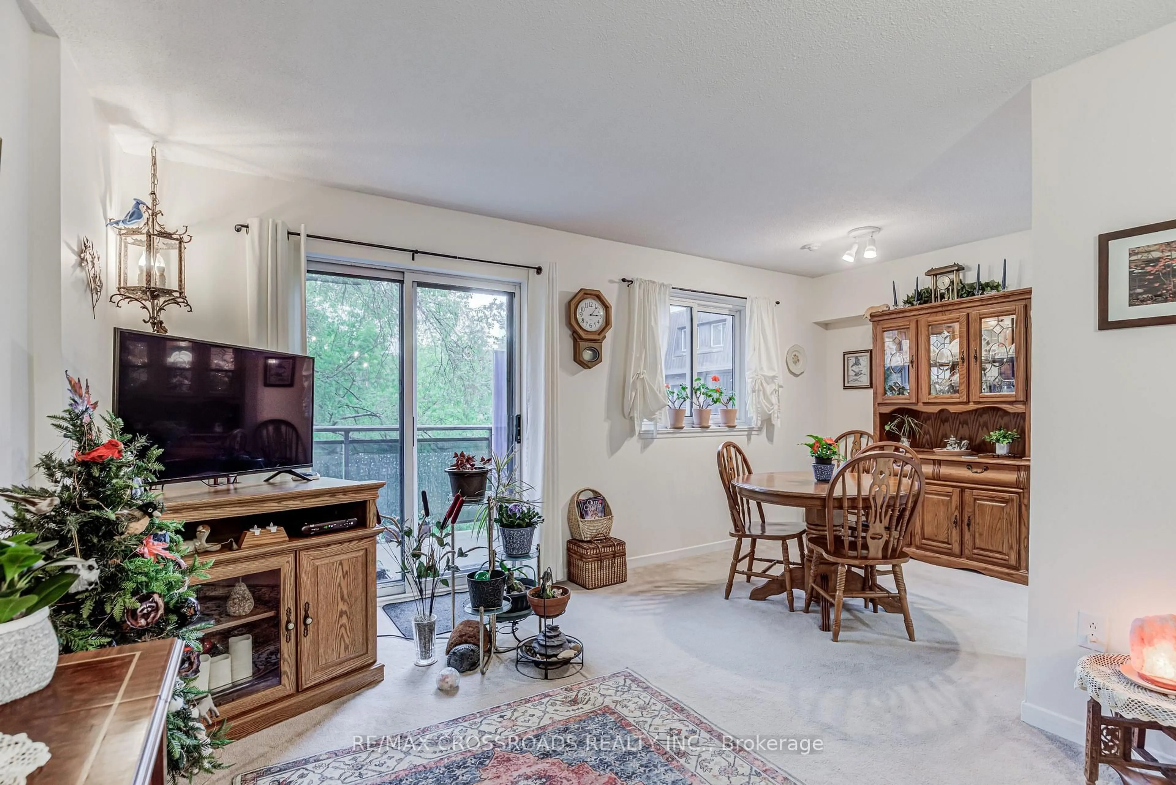Living room with furniture, unknown for 140 Ling Rd #97, Toronto Ontario M1E 4V9