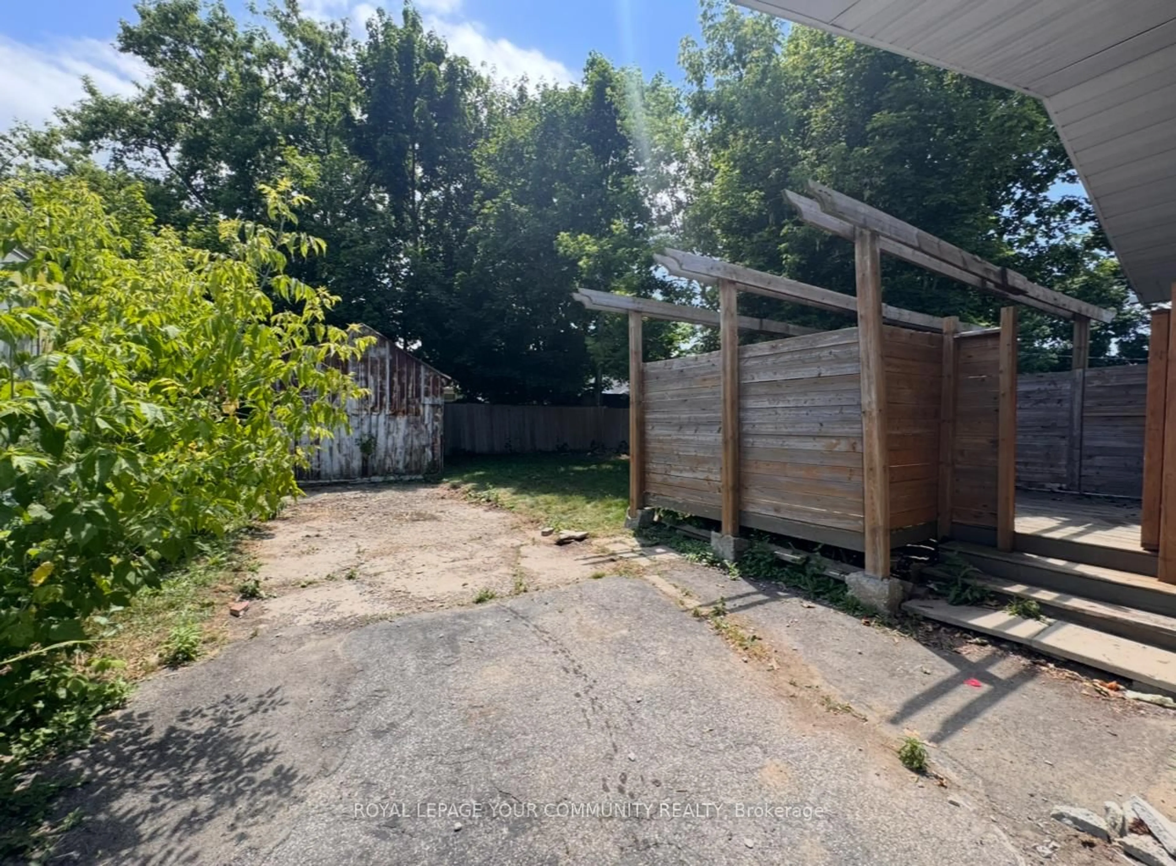 Shed for 11 Pine St, Ajax Ontario L1S 1X8