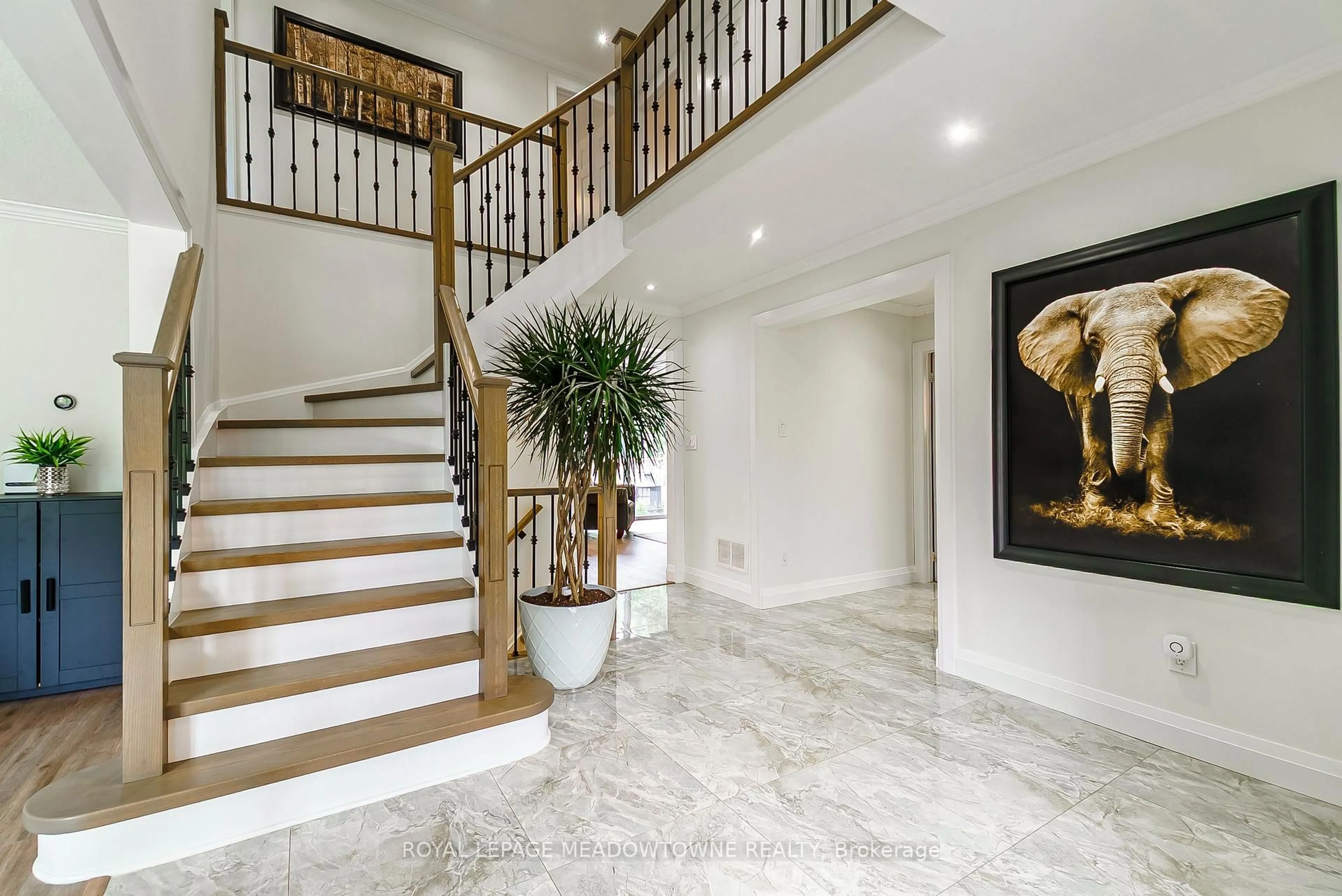 Unknown for 22 Catherine Dr, Whitby Ontario L1R 1K8