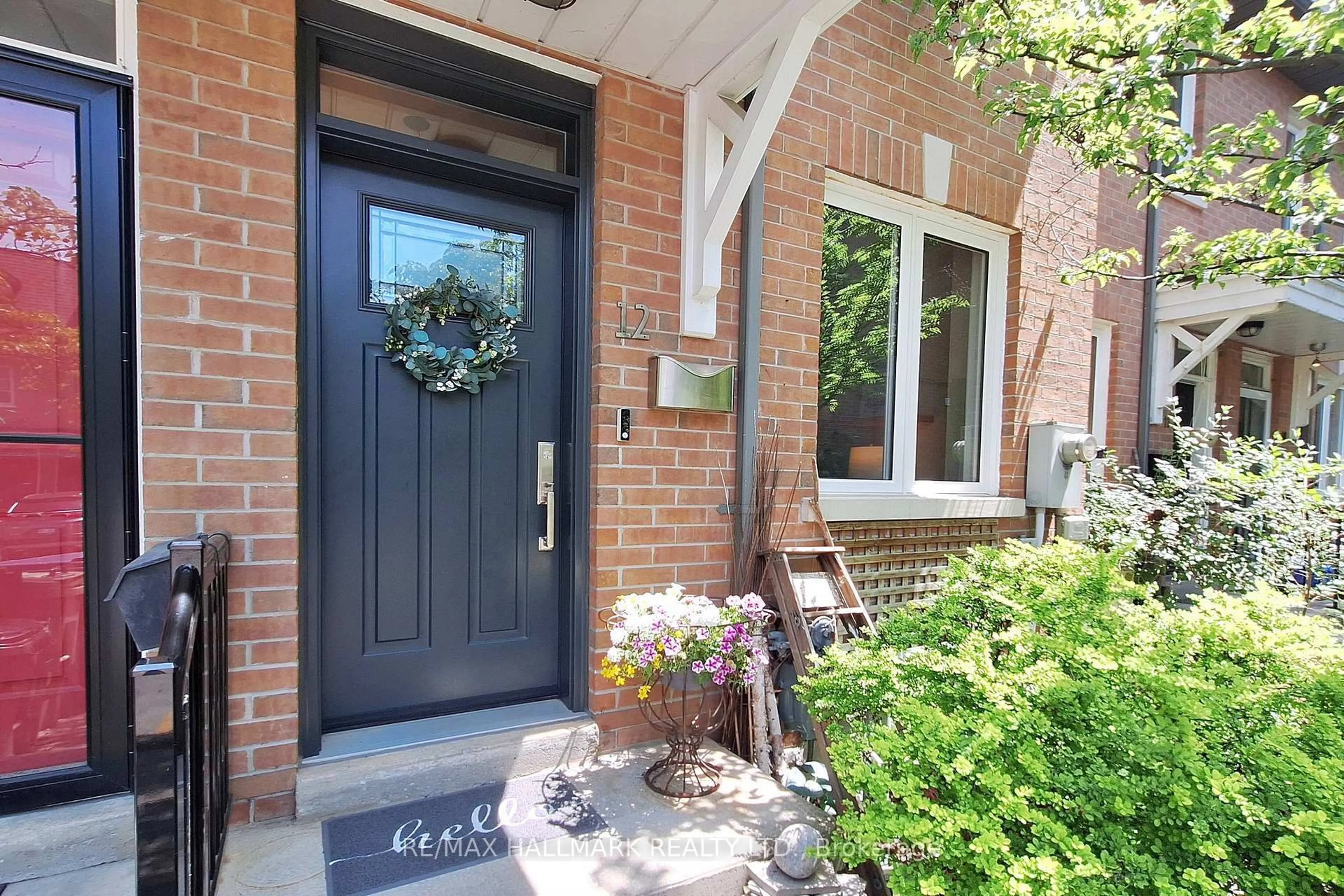 Indoor entryway for 99 Goodwood Park Crt #12, Toronto Ontario M4C 5S9