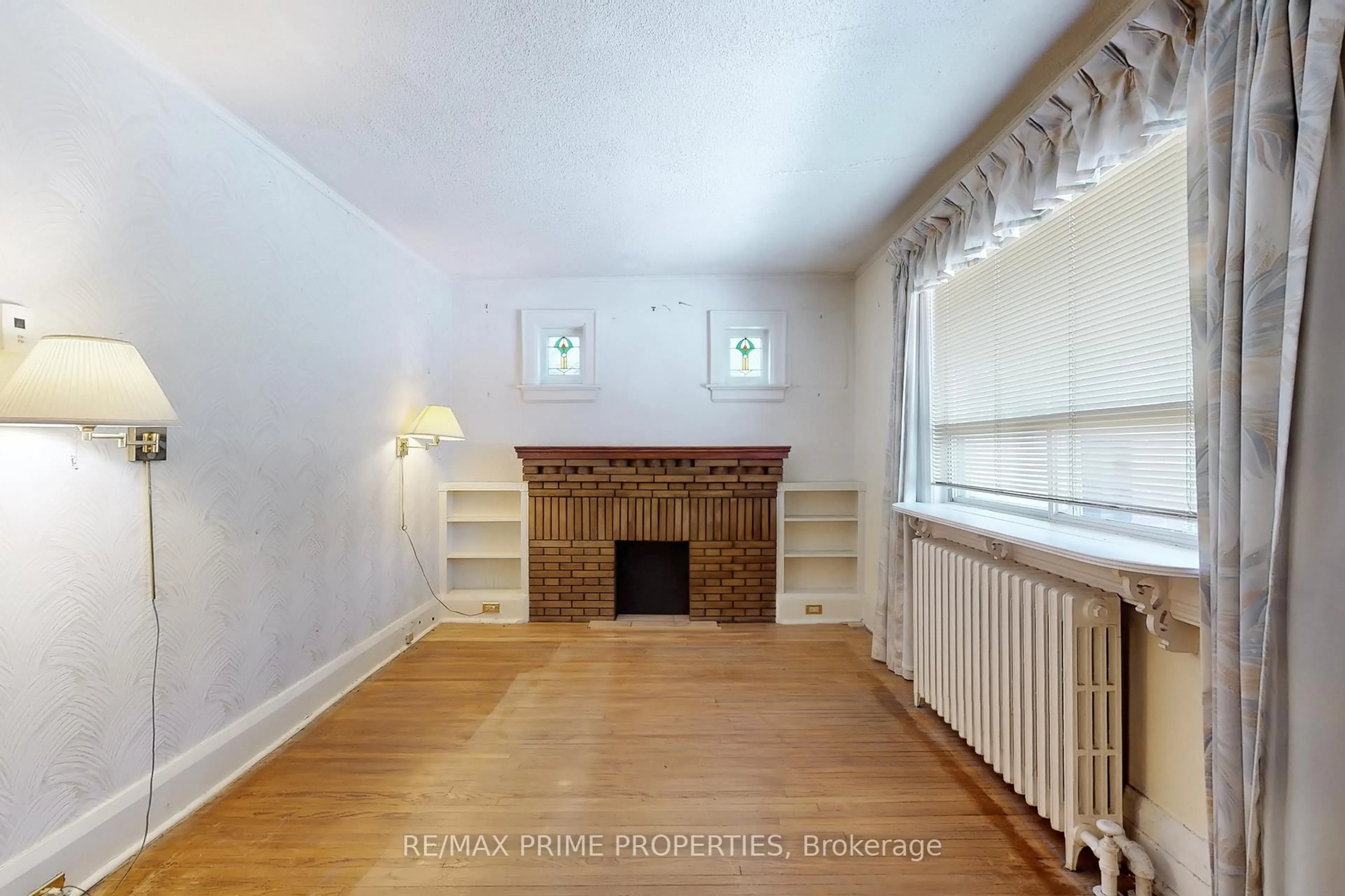 A pic of a room for 1398 Pape Ave, Toronto Ontario M4K 3X5