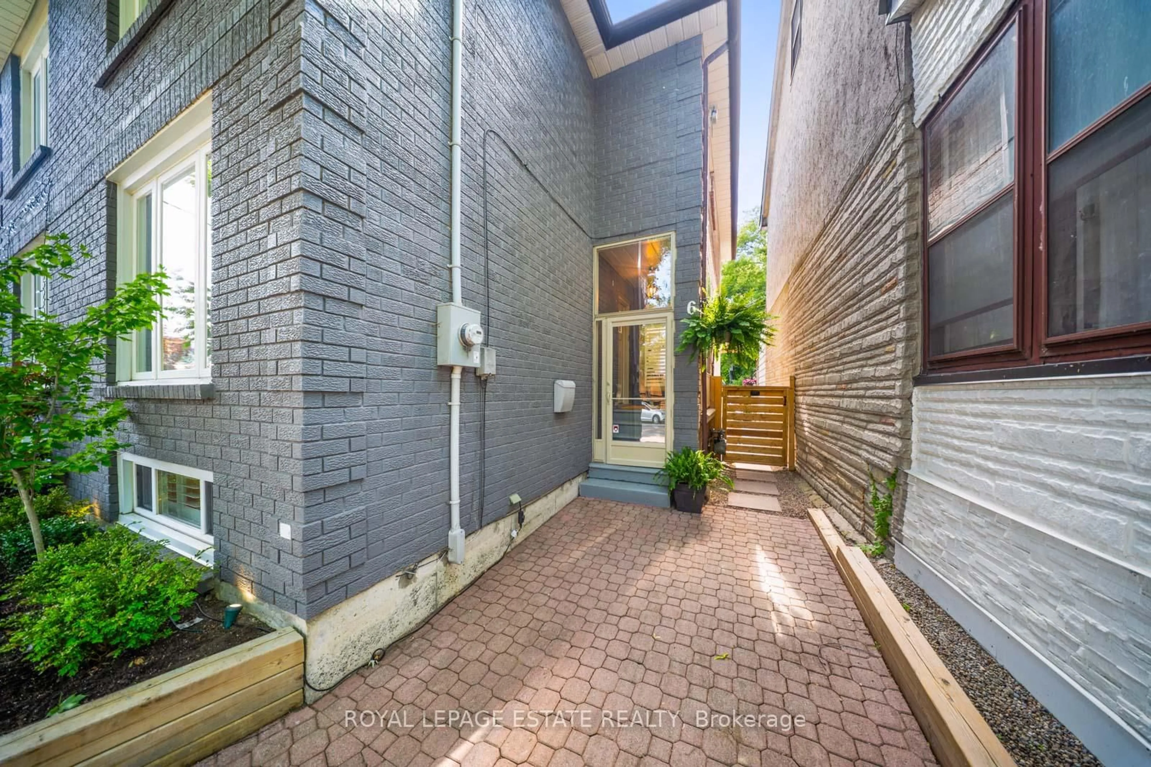 Patio, street for 6 Woodfield Rd, Toronto Ontario M4L 2W3
