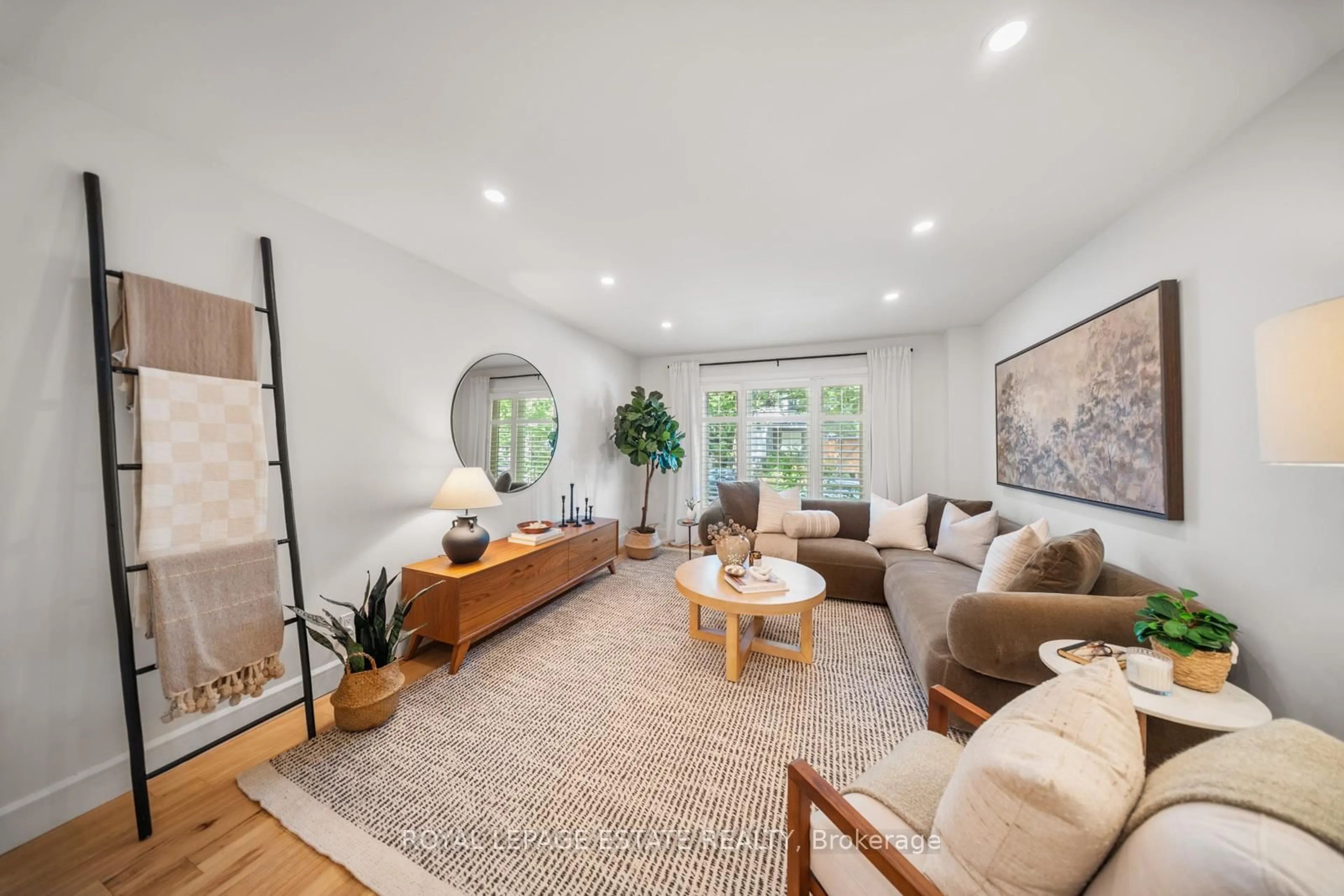 Living room with furniture, unknown for 6 Woodfield Rd, Toronto Ontario M4L 2W3