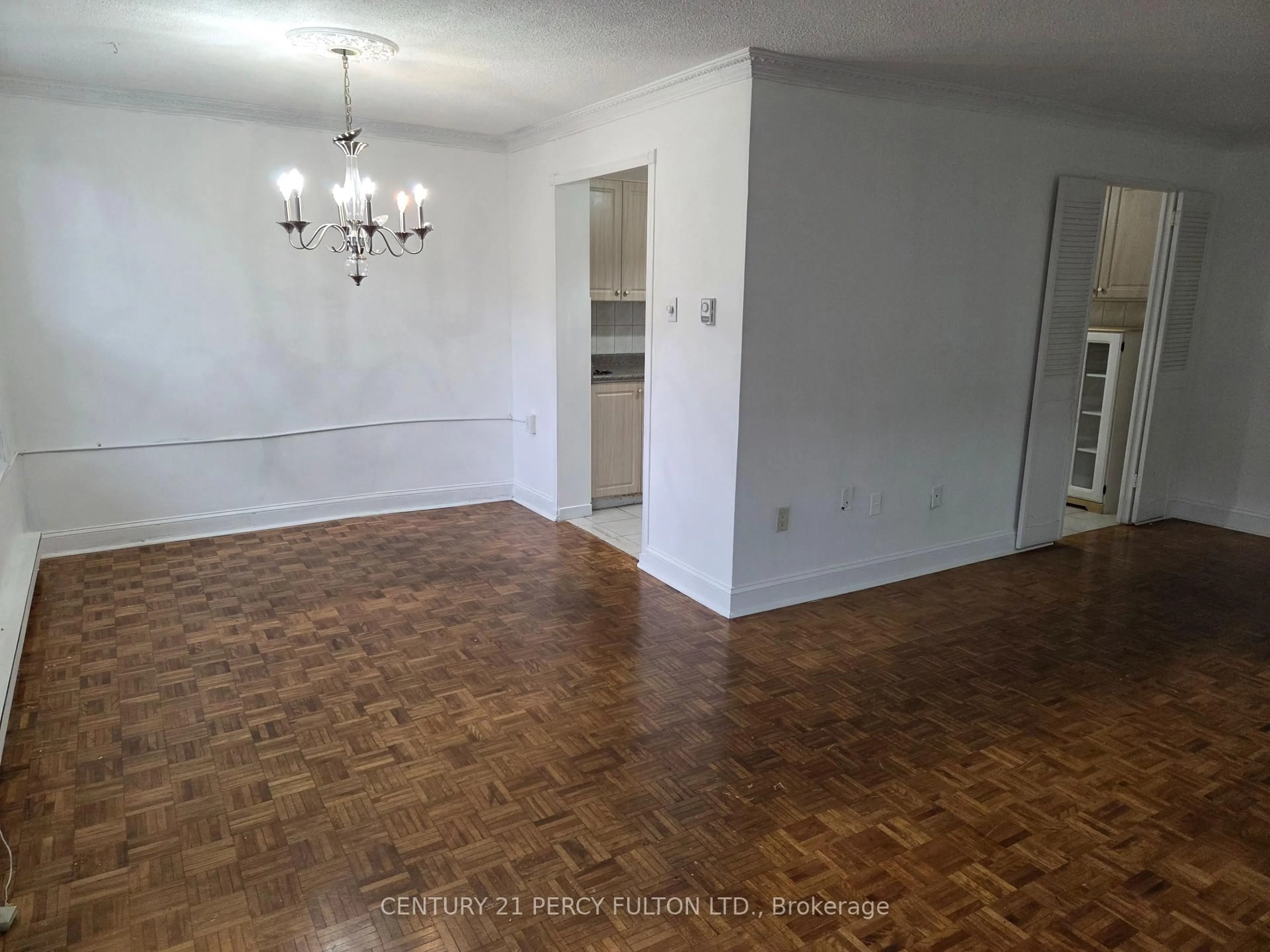 A pic of a room for 855 Kennedy Rd #304, Toronto Ontario M1K 2E3