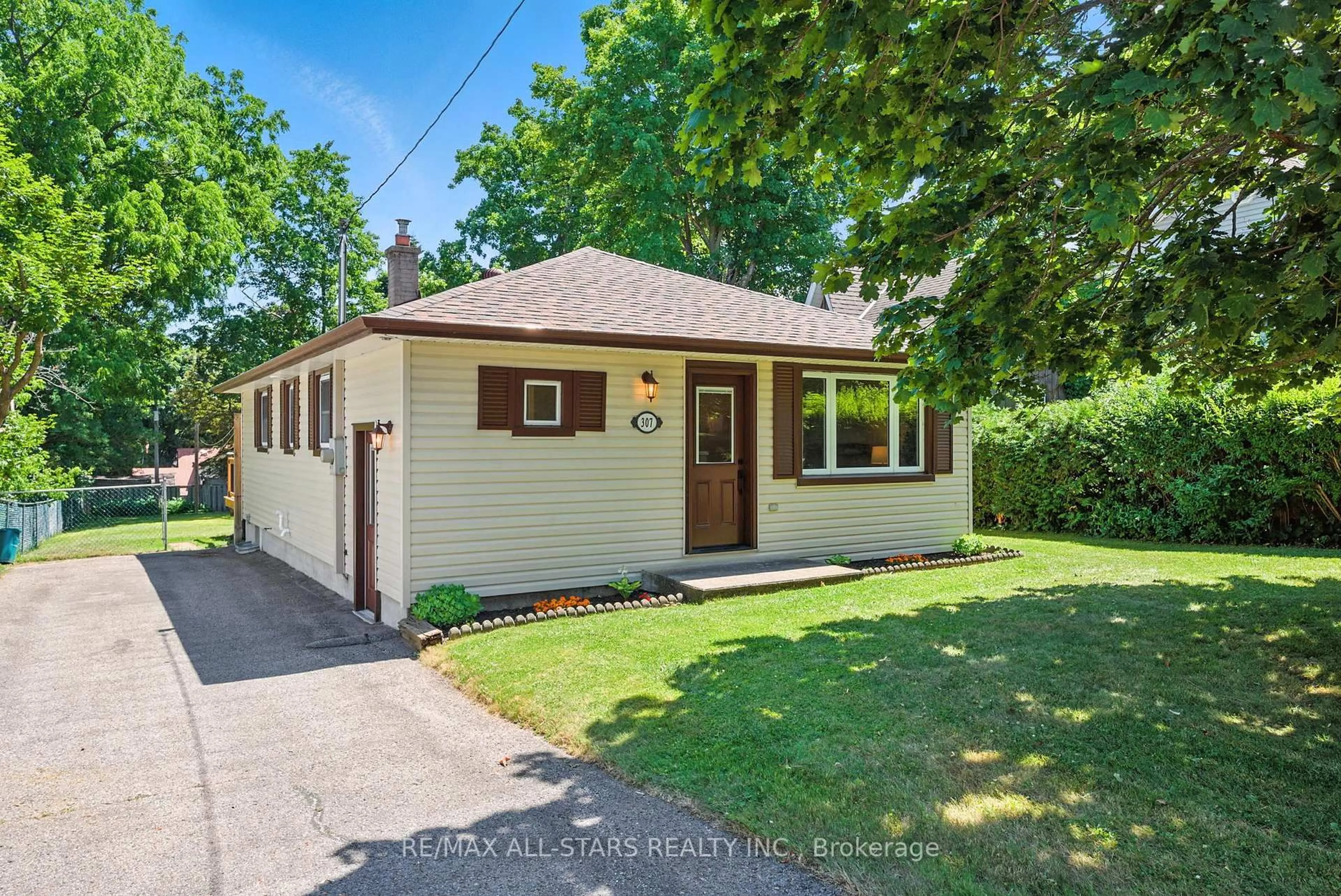 Unknown for 307 Cochrane St, Scugog Ontario L9L 1M4