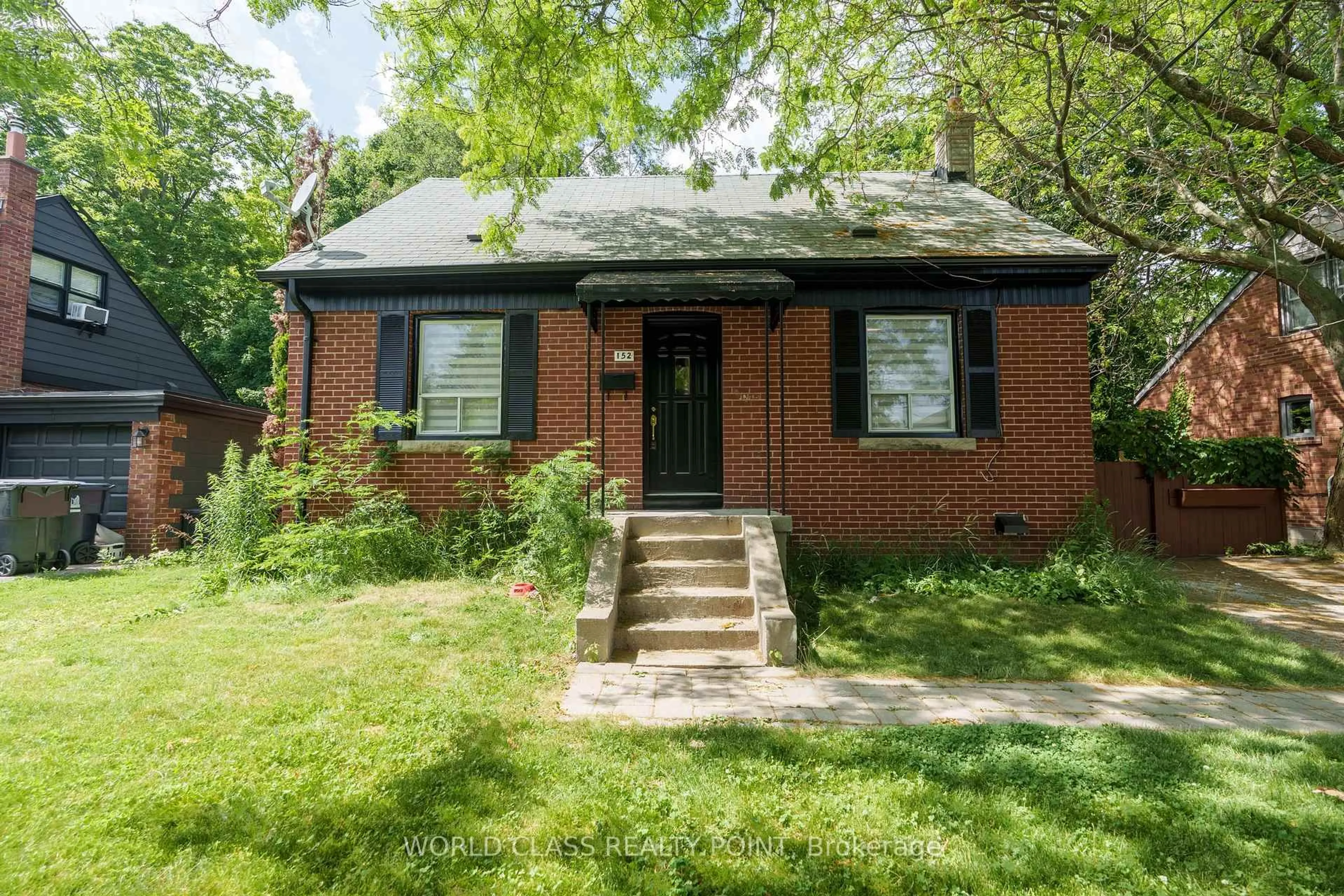 Home with brick exterior material, street for 152 Ferris Rd, Toronto Ontario M4B 1G9