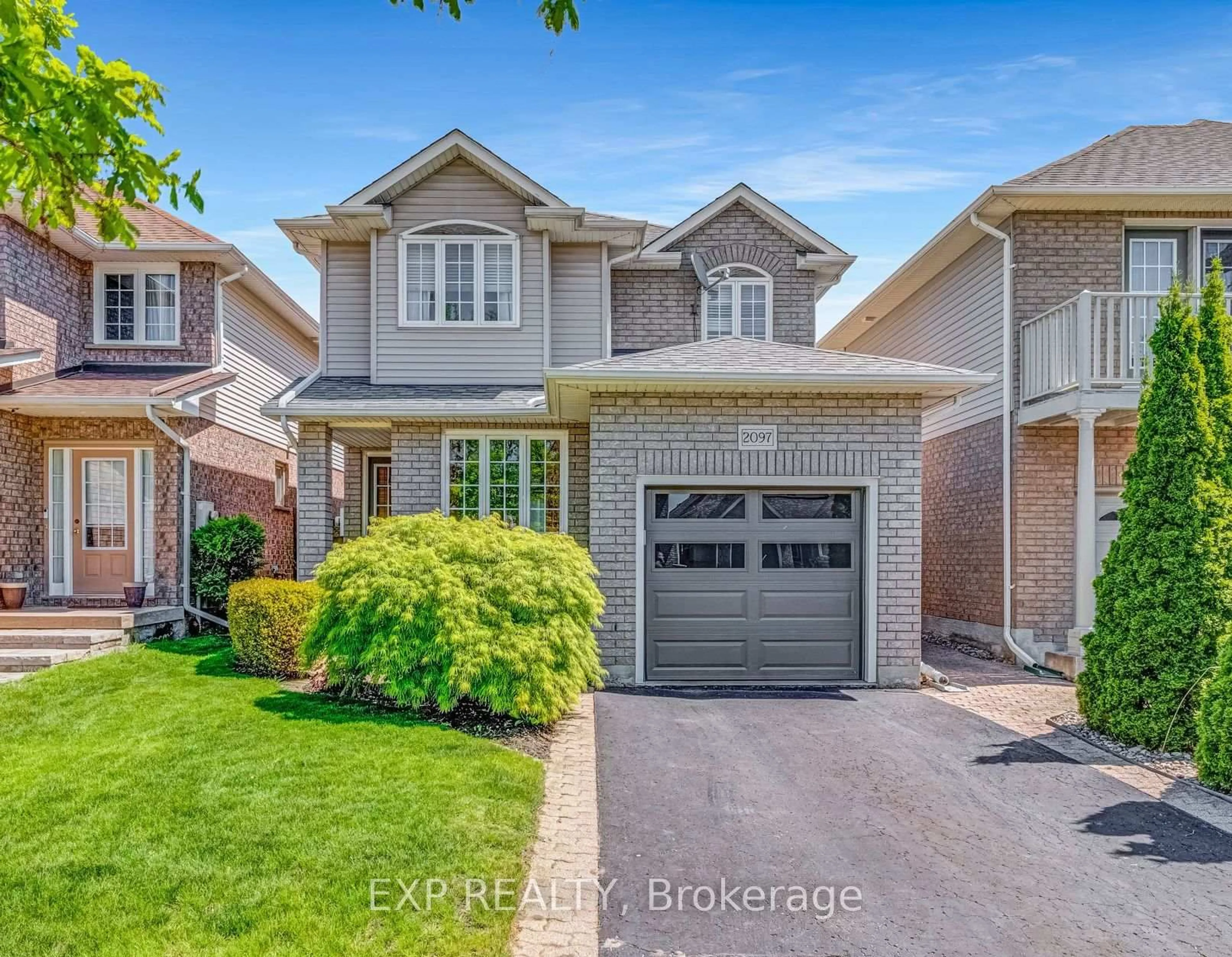 Home with brick exterior material, street for 2097 Scottscraig Dr, Oshawa Ontario L1L 1C2