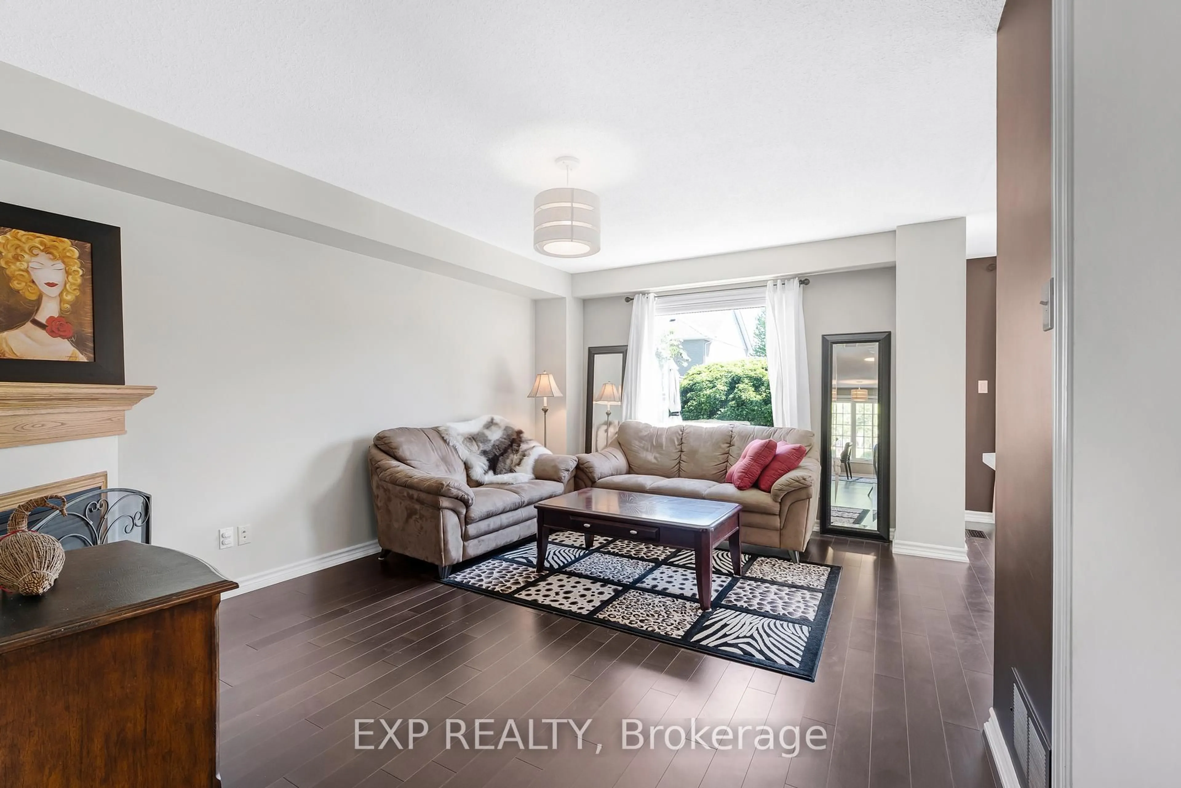 Living room with furniture, unknown for 2097 Scottscraig Dr, Oshawa Ontario L1L 1C2
