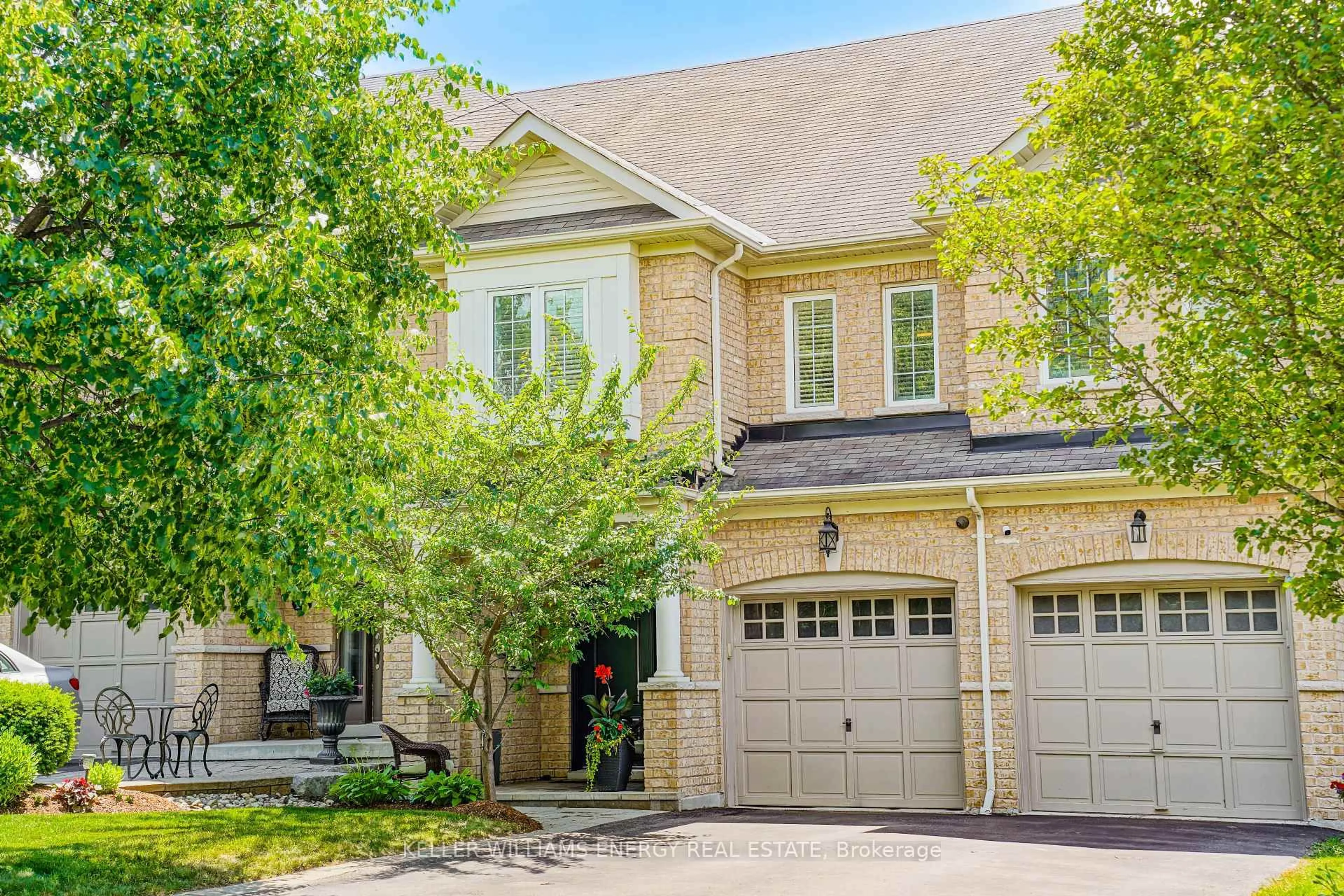 Home with brick exterior material, street for 15 Fairmount Dr, Whitby Ontario L1R 0G3