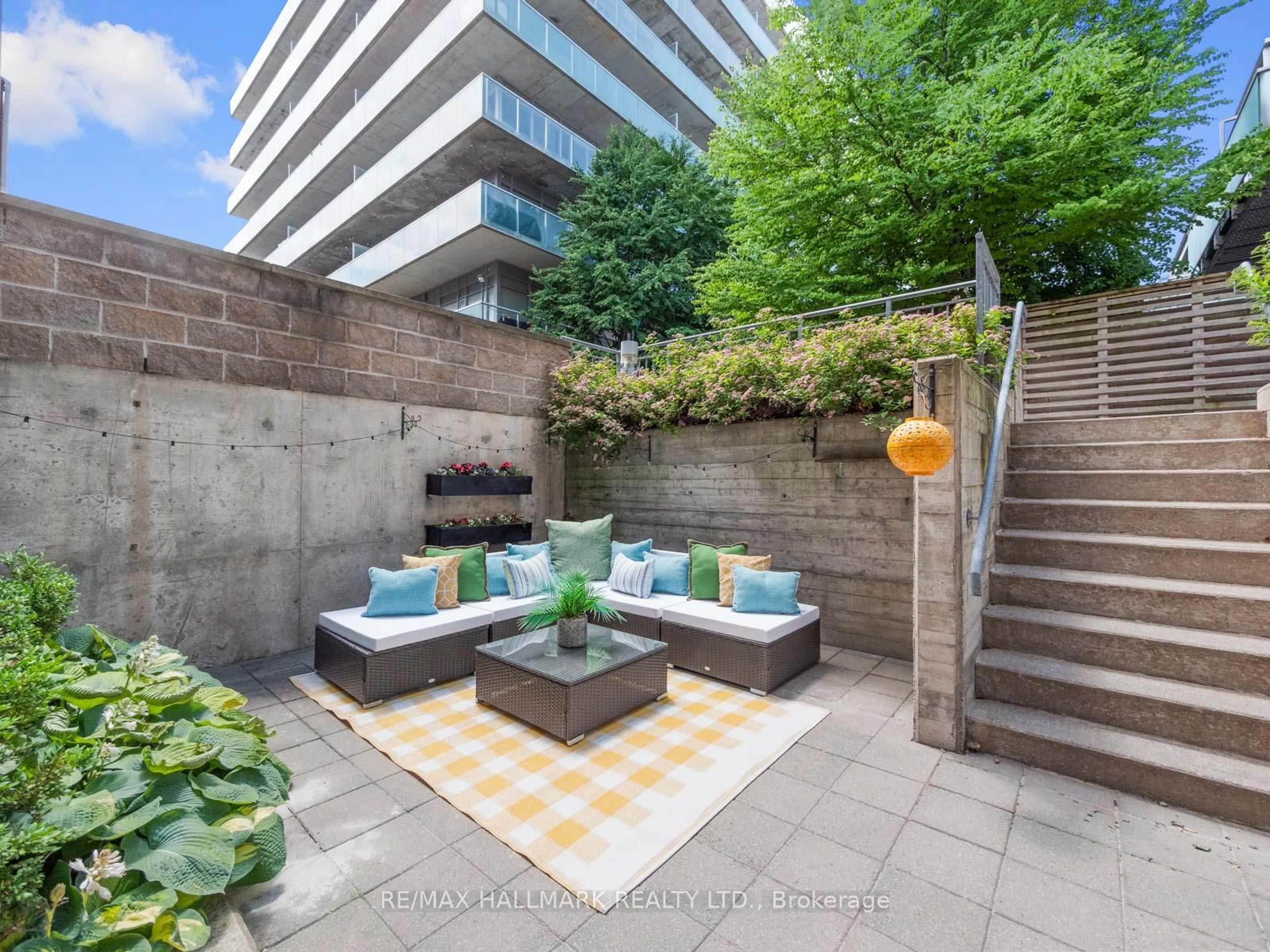 Patio, street for 42 Boston Ave #1, Toronto Ontario M4M 2T9