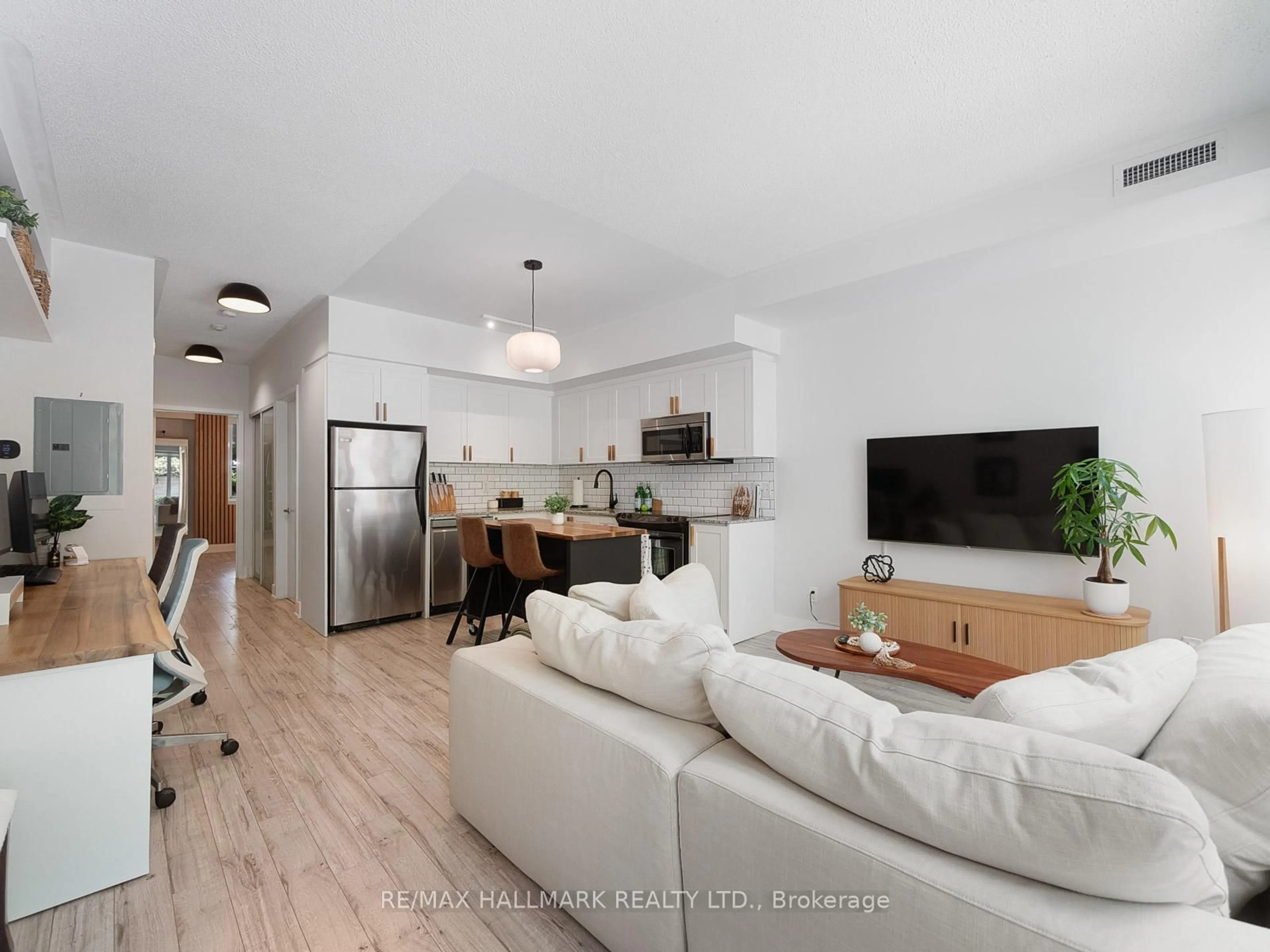 Living room with furniture, unknown for 42 Boston Ave #1, Toronto Ontario M4M 2T9