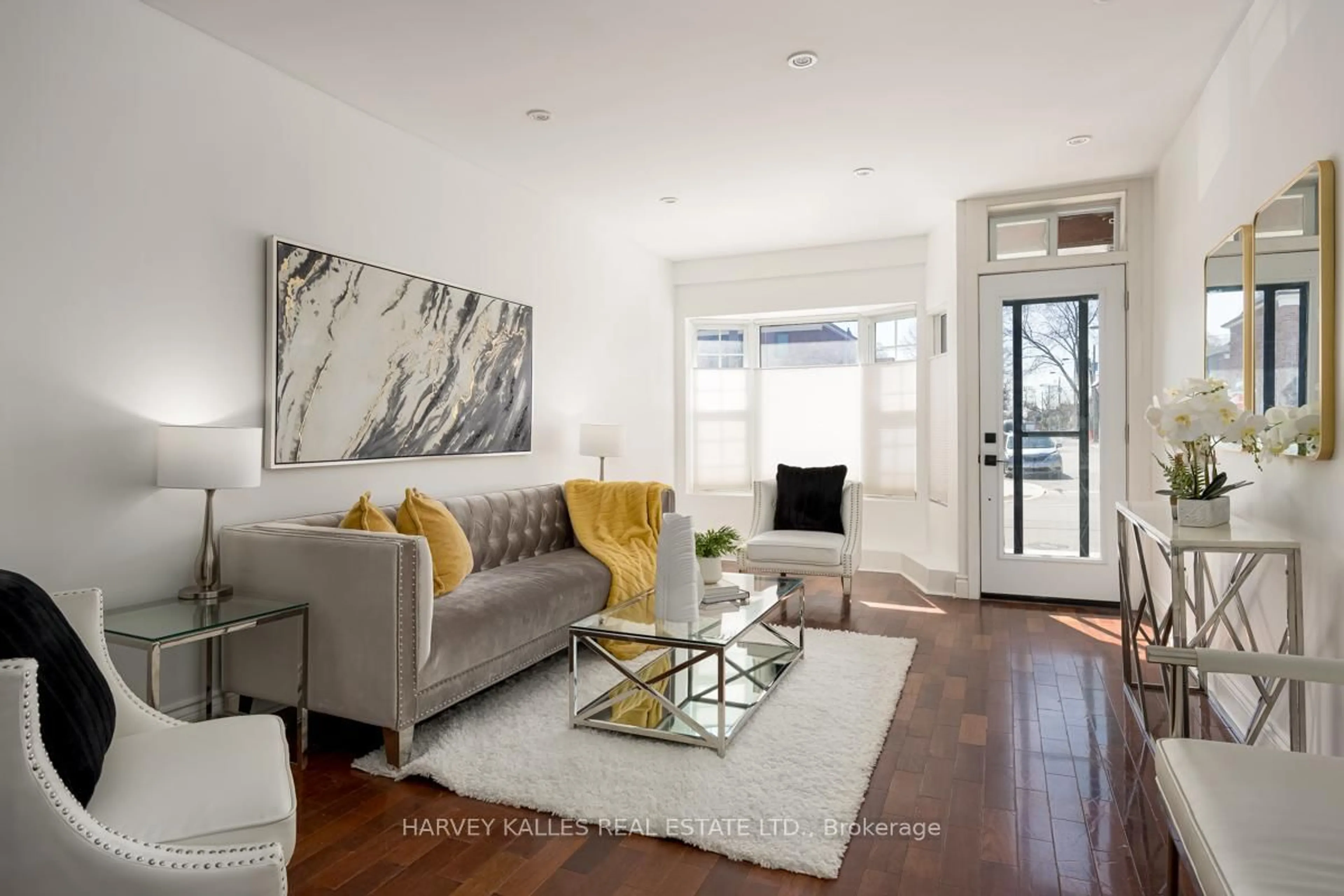 Living room with furniture, unknown for 256 Sammon Ave, Toronto Ontario M4J 1Z7
