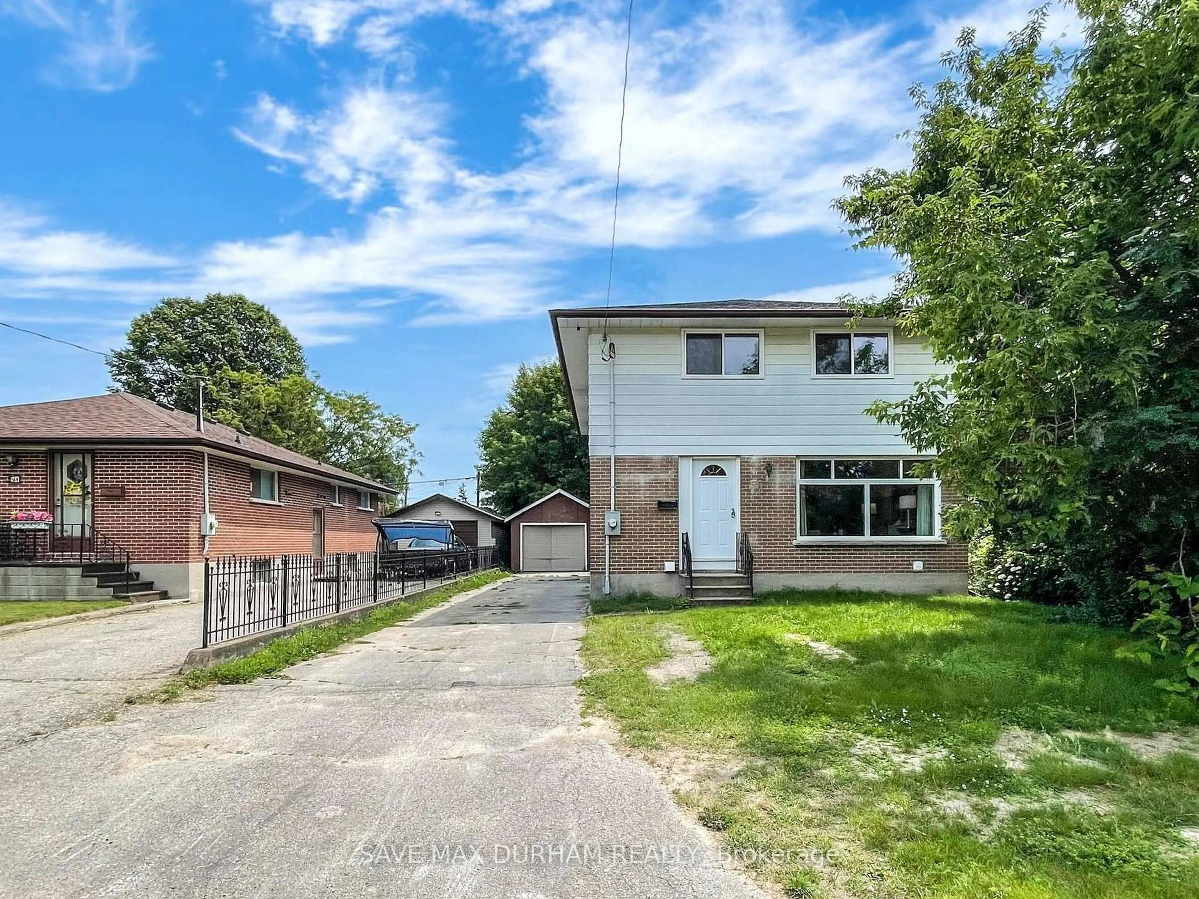 A pic from outside/outdoor area/front of a property/back of a property/a pic from drone, street for 55 Wayne Ave, Oshawa Ontario L1G 3P8