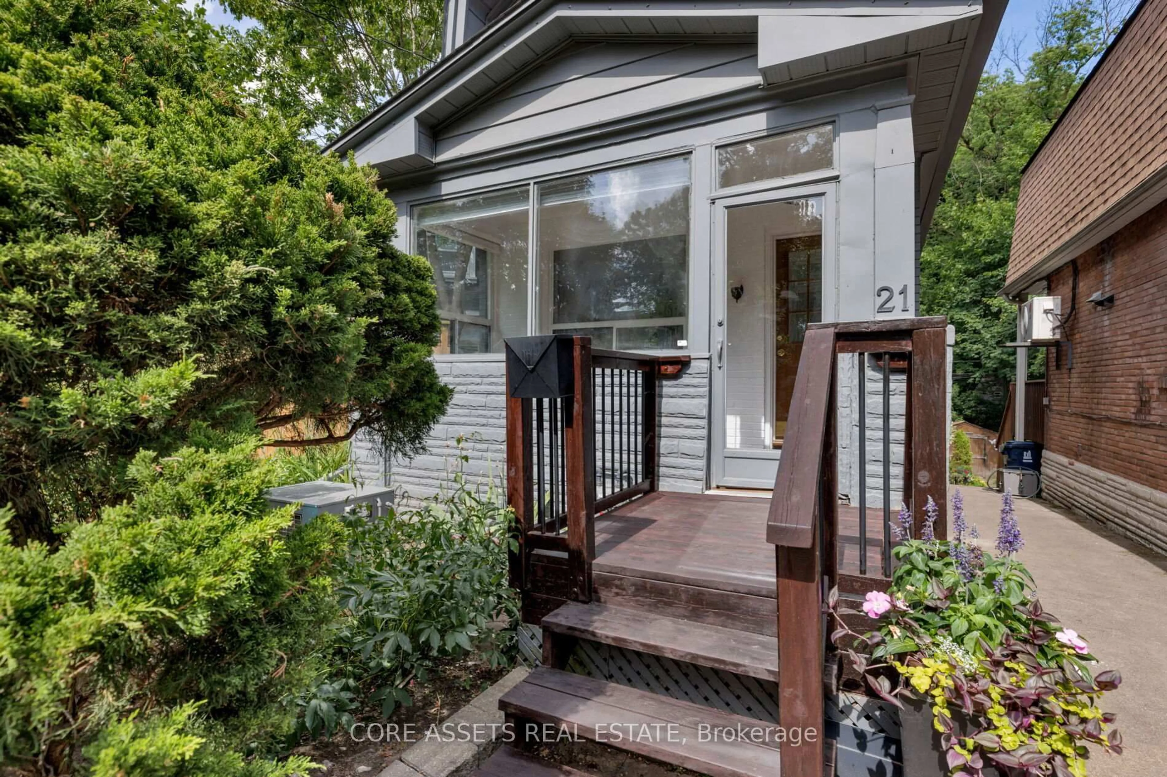 Unknown for 21 West Lynn Ave, Toronto Ontario M4C 3V7