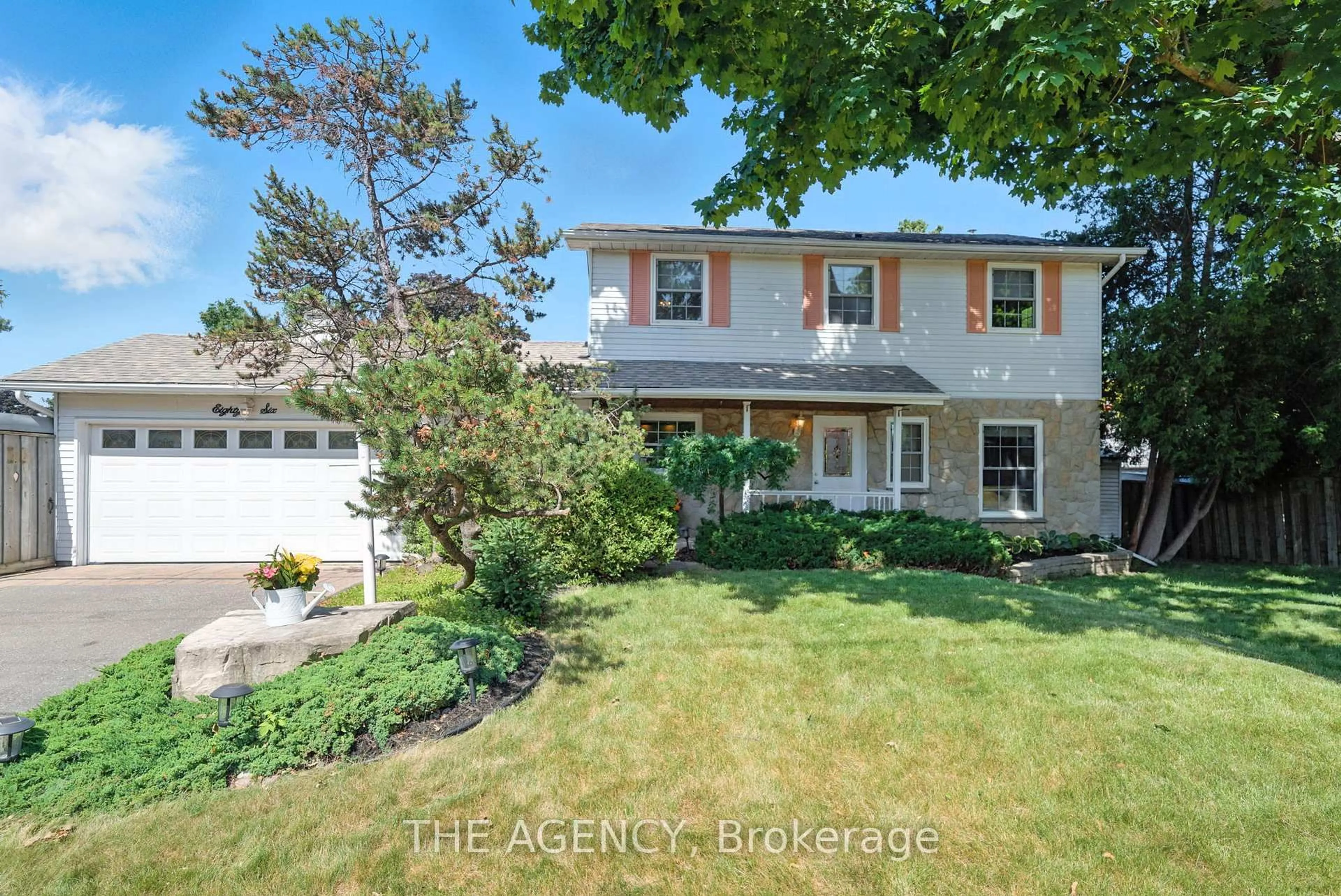 A pic from outside/outdoor area/front of a property/back of a property/a pic from drone, street for 86 Mill St, Ajax Ontario L1S 6K6