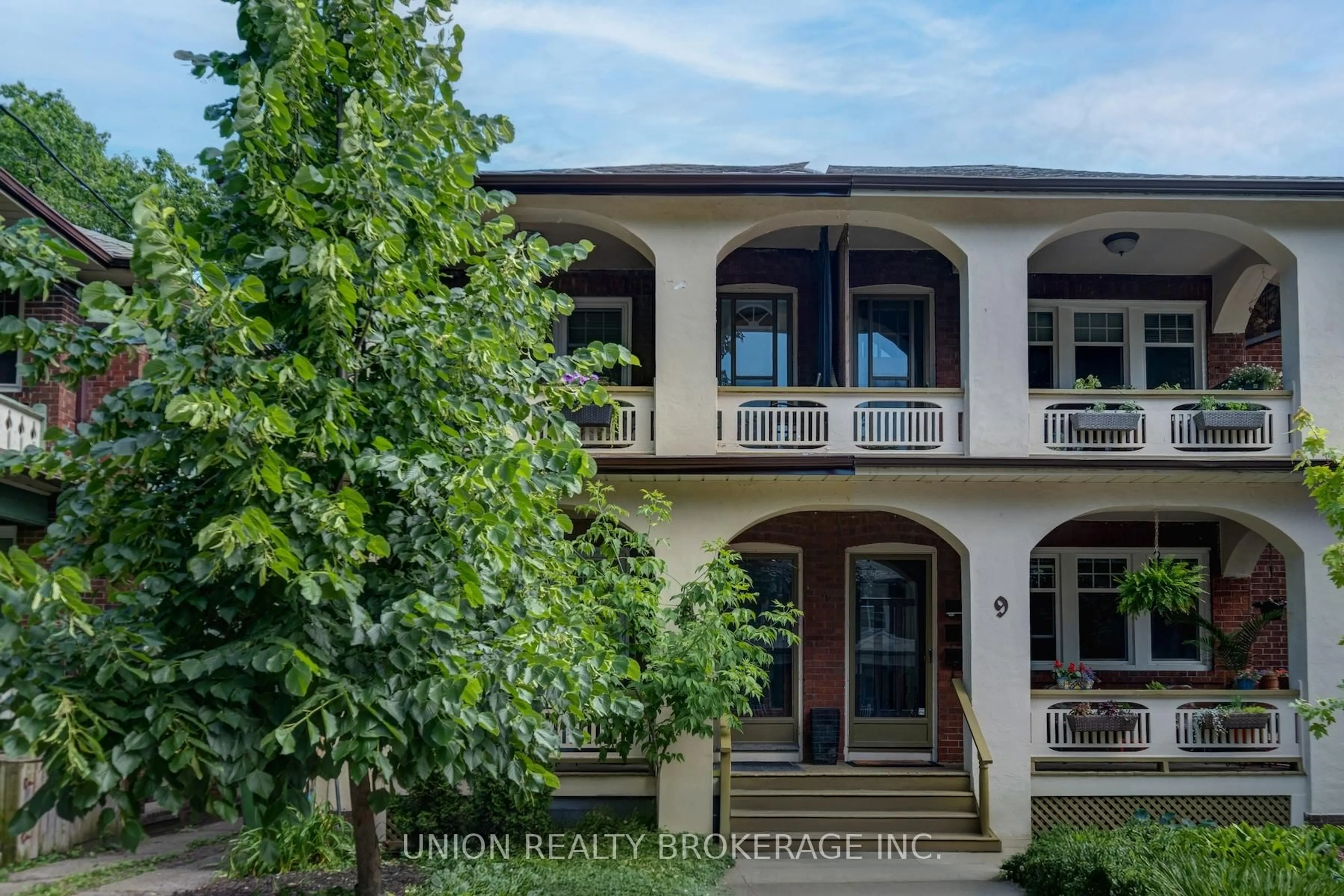 Unknown for 11 Bonfield Ave, Toronto Ontario M4E 1B9