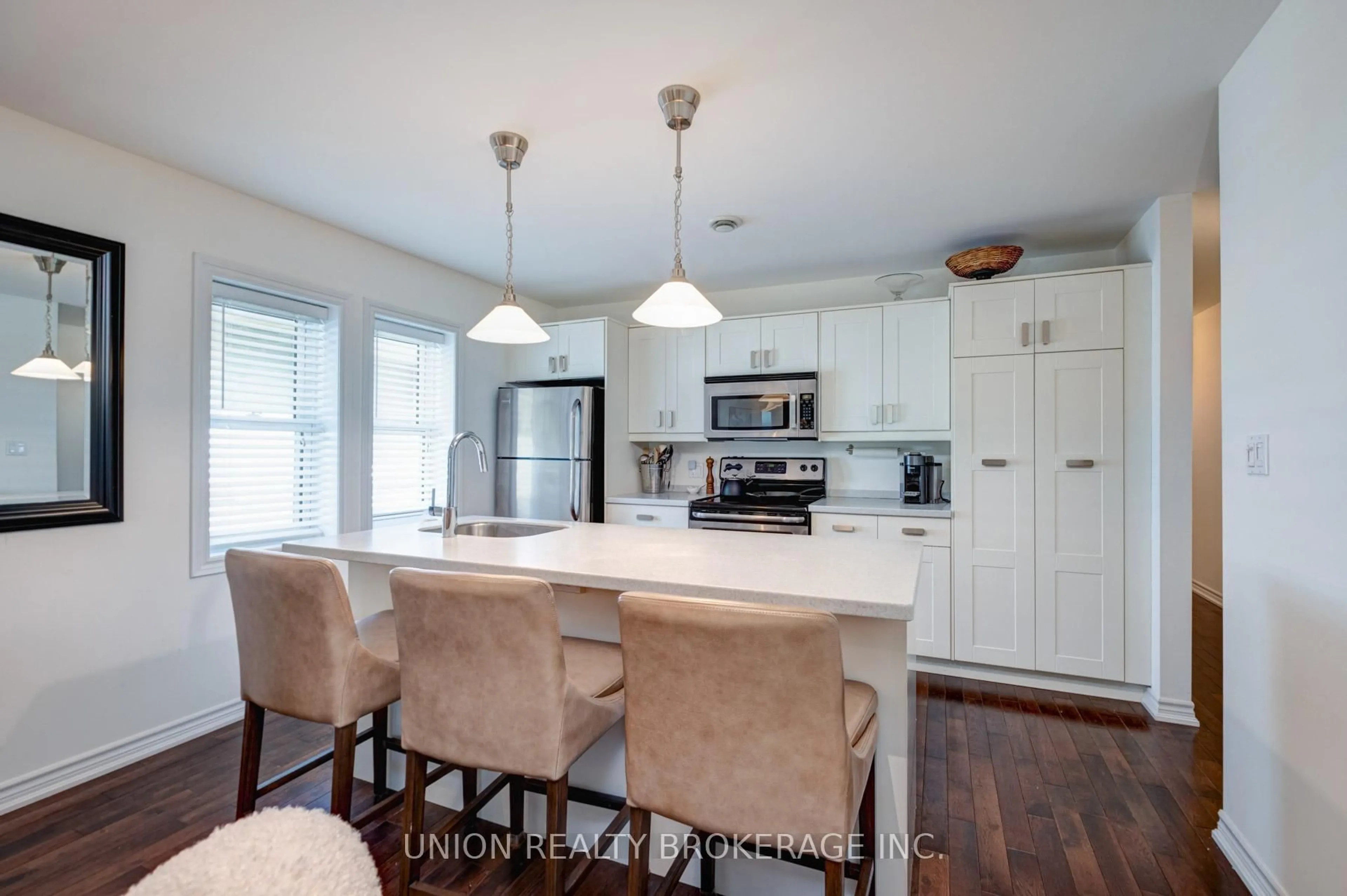 Open concept kitchen, unknown for 11 Bonfield Ave, Toronto Ontario M4E 1B9
