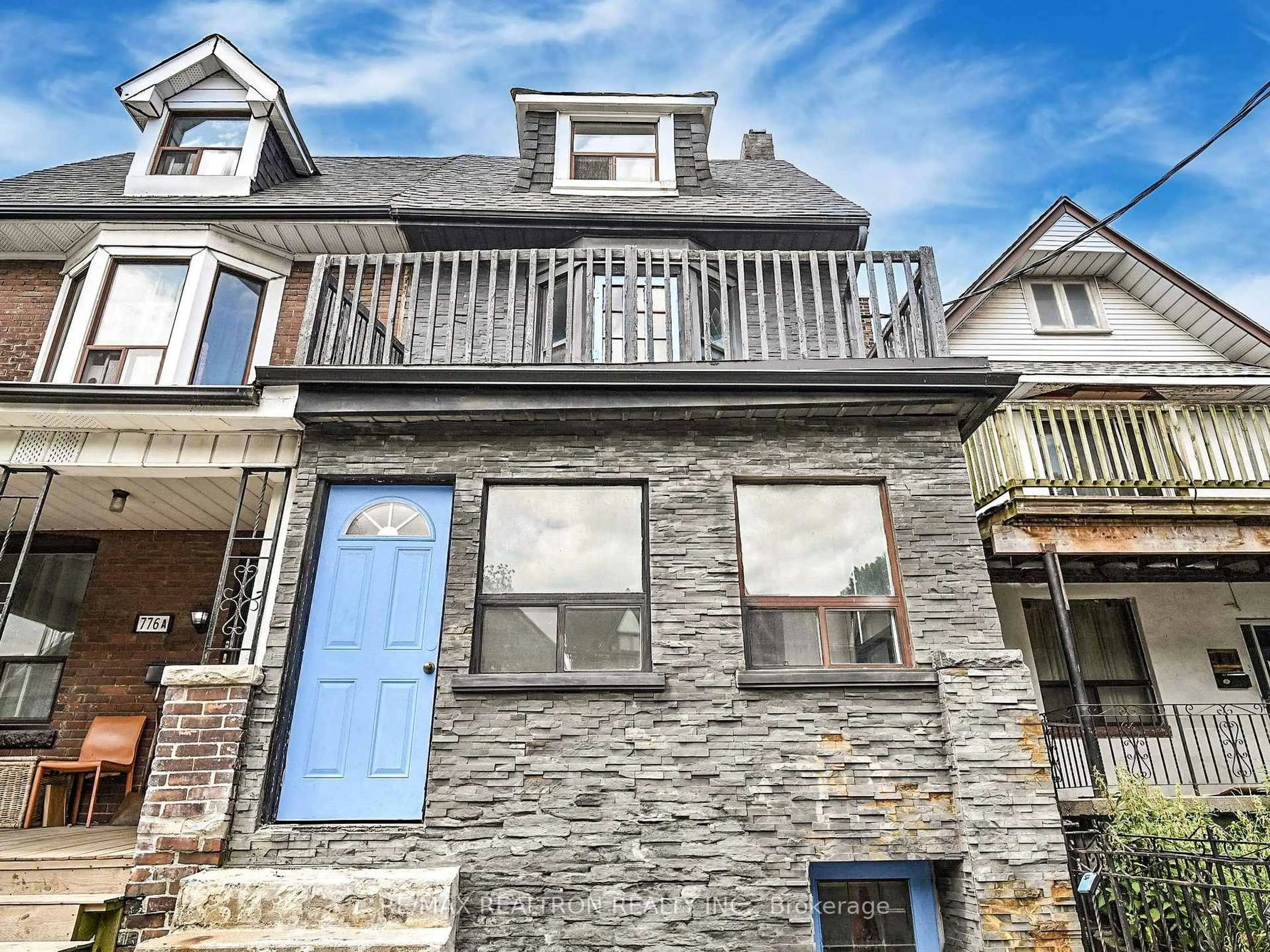 Home with vinyl exterior material, street for 778 Pape Ave, Toronto Ontario M4K 3S7