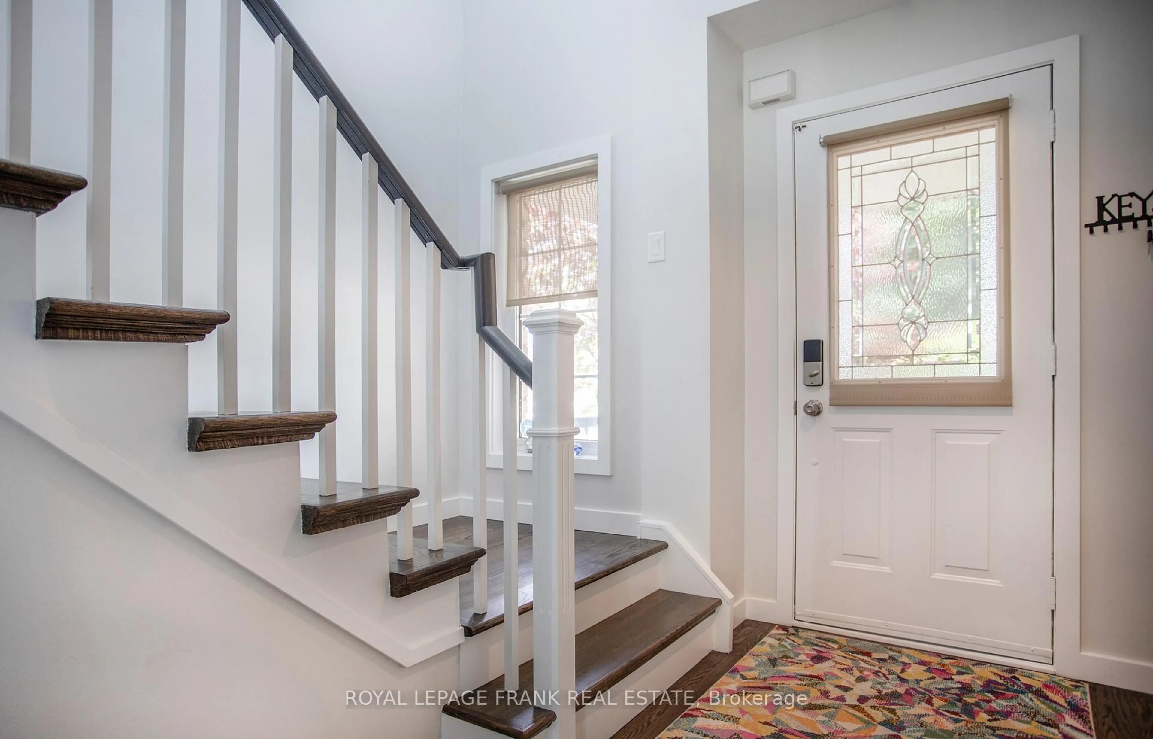 Indoor entryway for 26 Juneau Cres, Whitby Ontario L1R 3A3