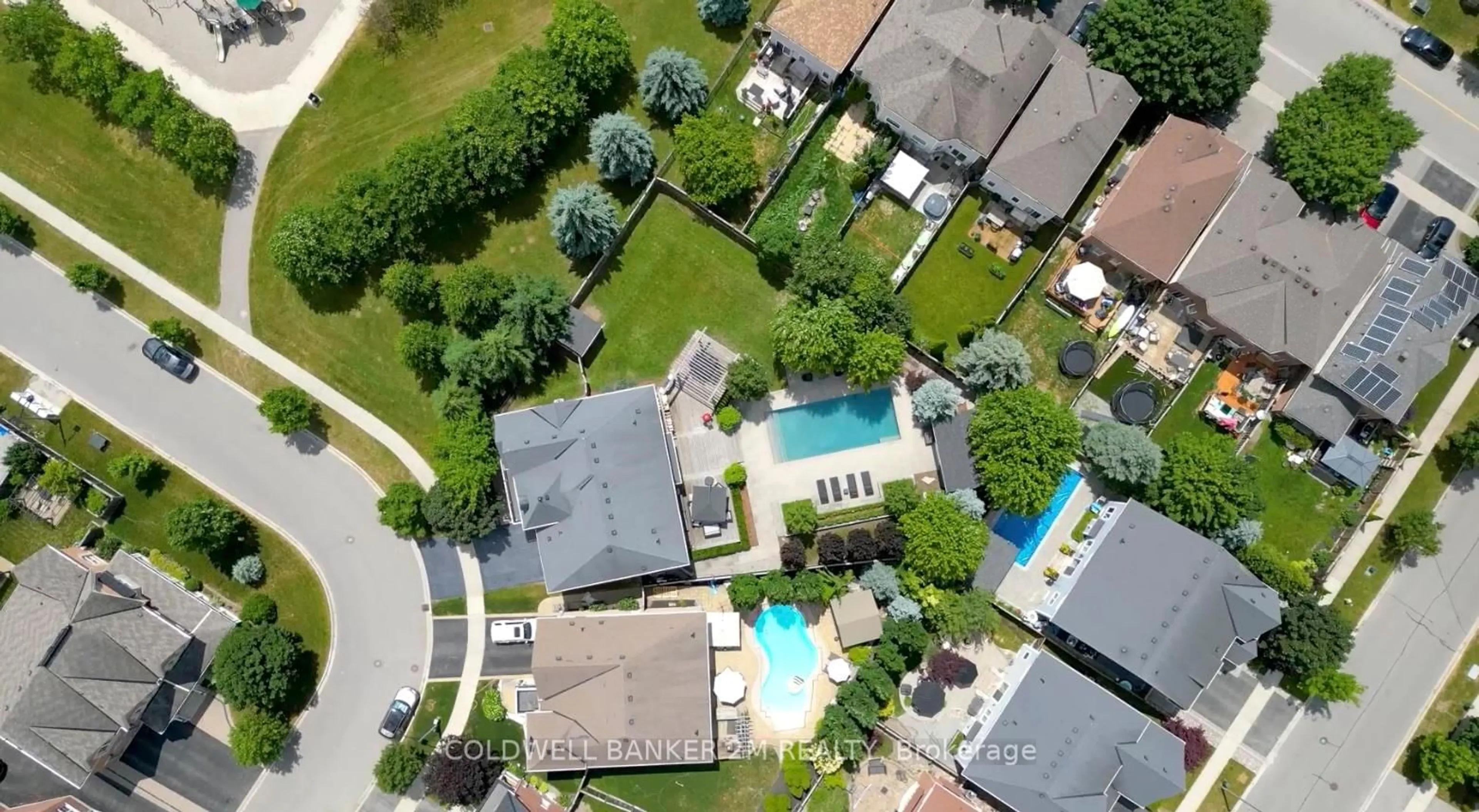 A pic from outside/outdoor area/front of a property/back of a property/a pic from drone, street for 50 Gerry Ravary Pl, Whitby Ontario L1M 0J1